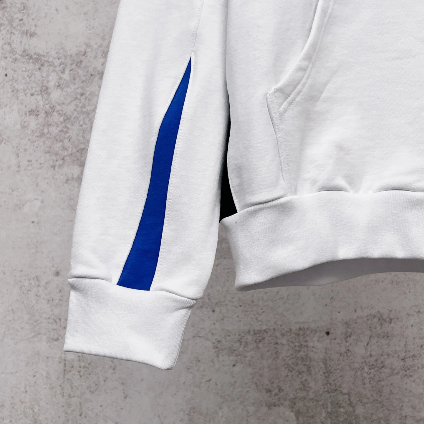 Men's Sweatshirts And Hoodies BALENCIAGA 17974887