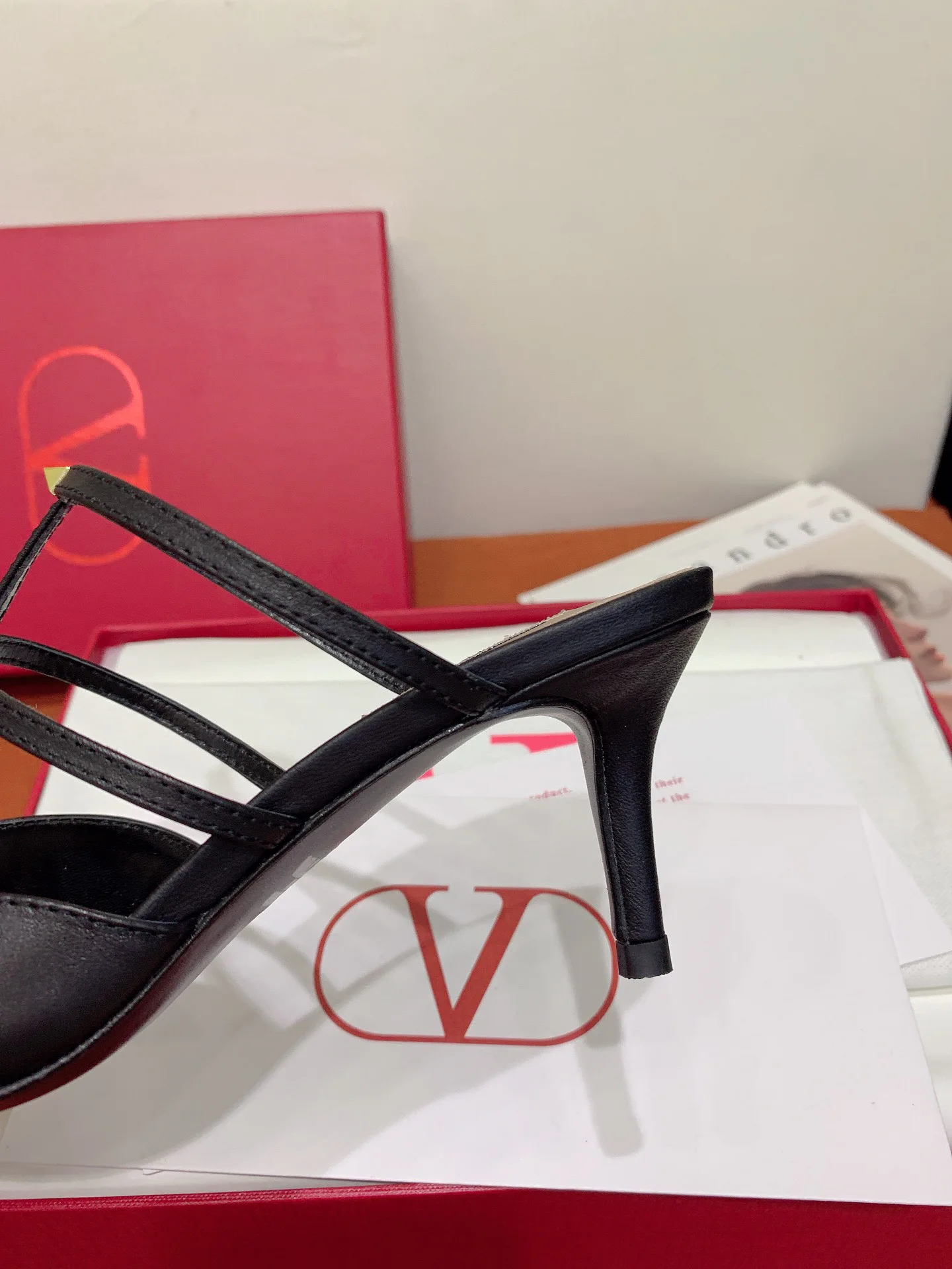 Women's Mules And Clogs VALENTINO 17963053