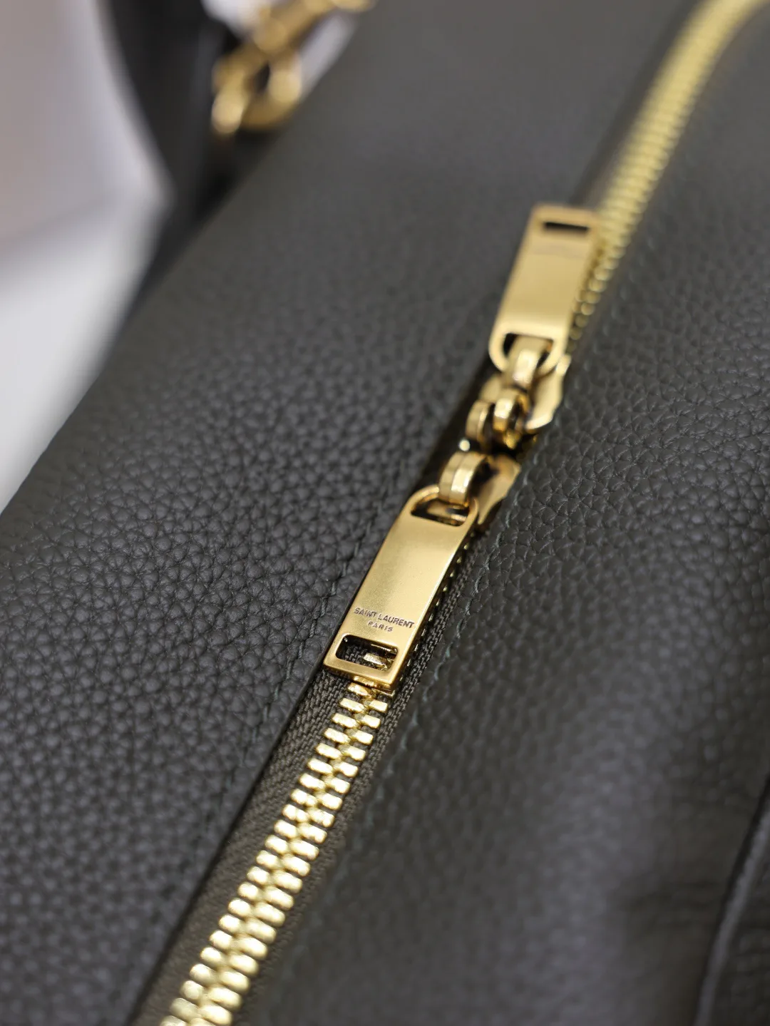 Women's Classic Handbags SAINT LAURENT 17993938