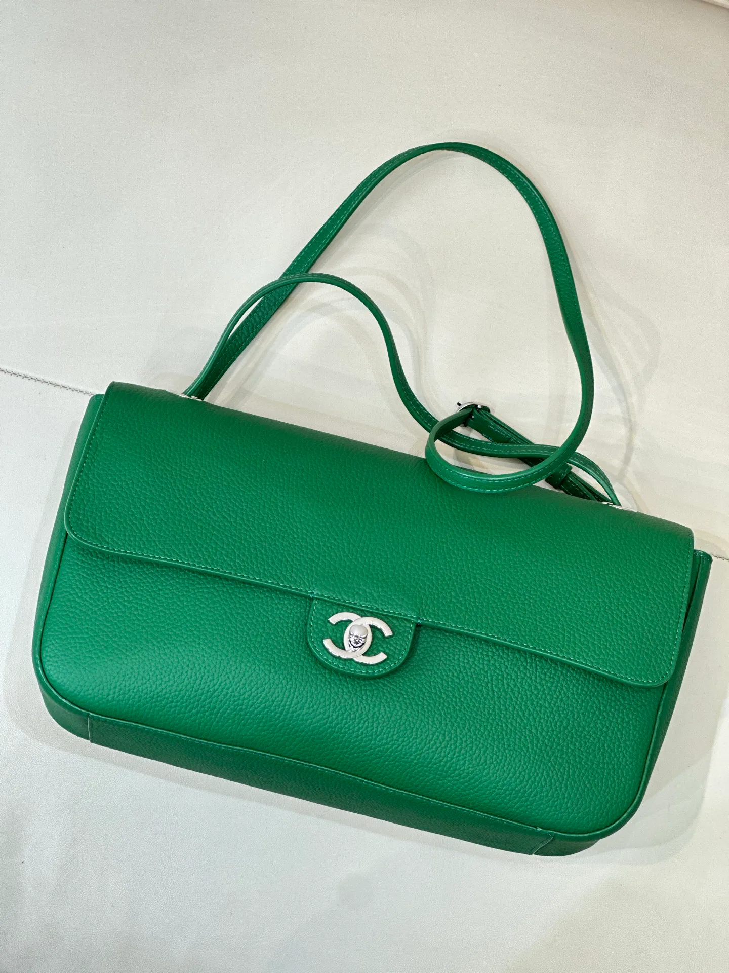 Women's Classic Handbags CHANEL 17979578