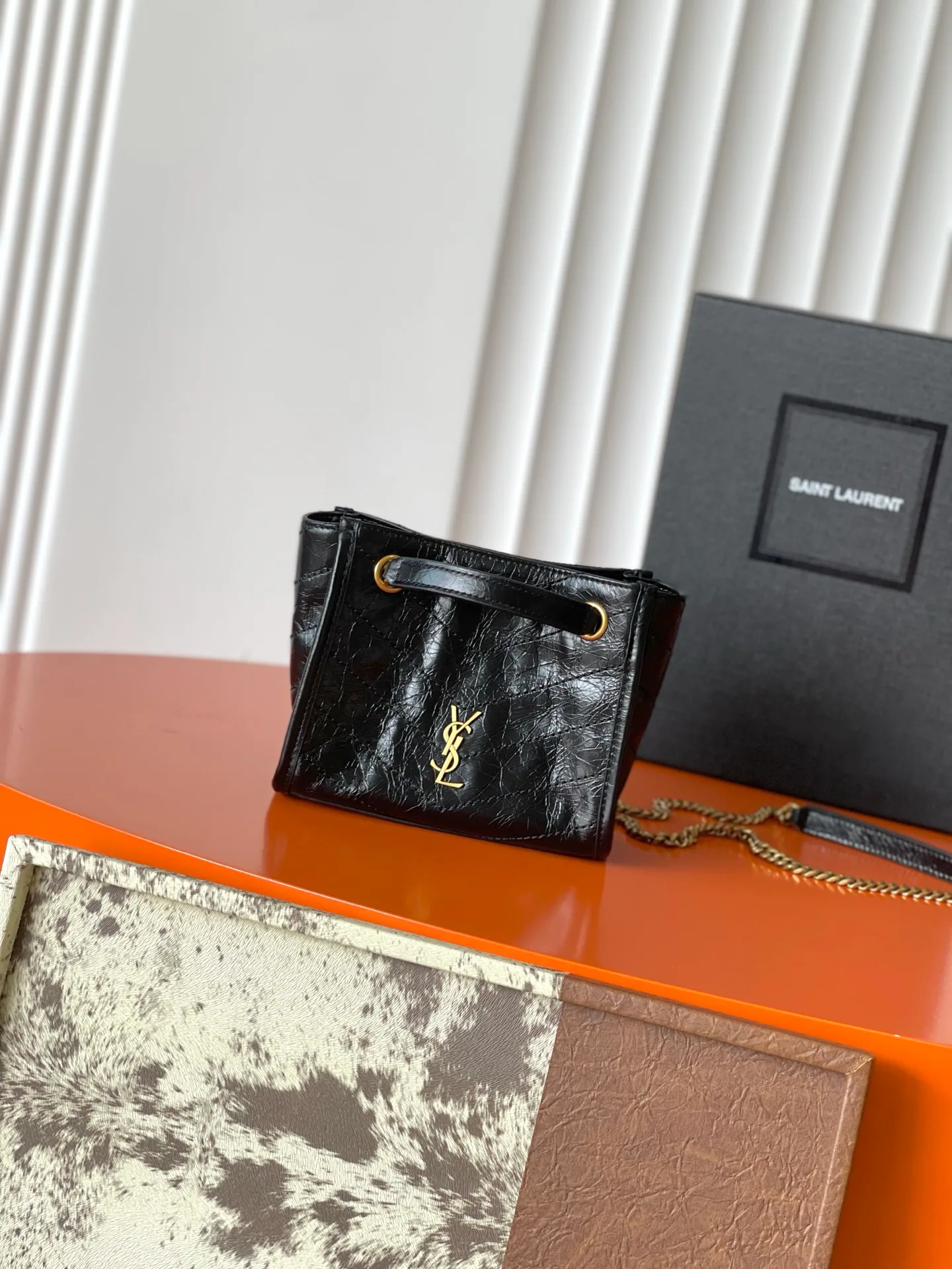 Классические Сумки Женские Saint Laurent 18610989