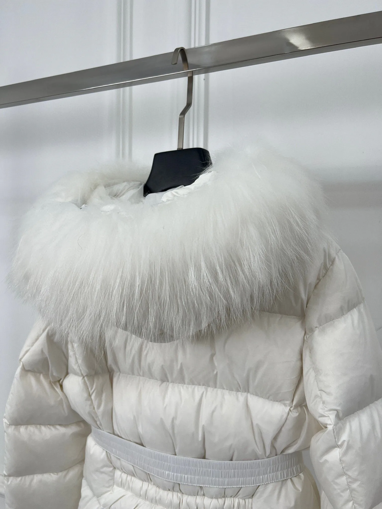 Women's Jackets And Down Jackets MONCLER 18416114