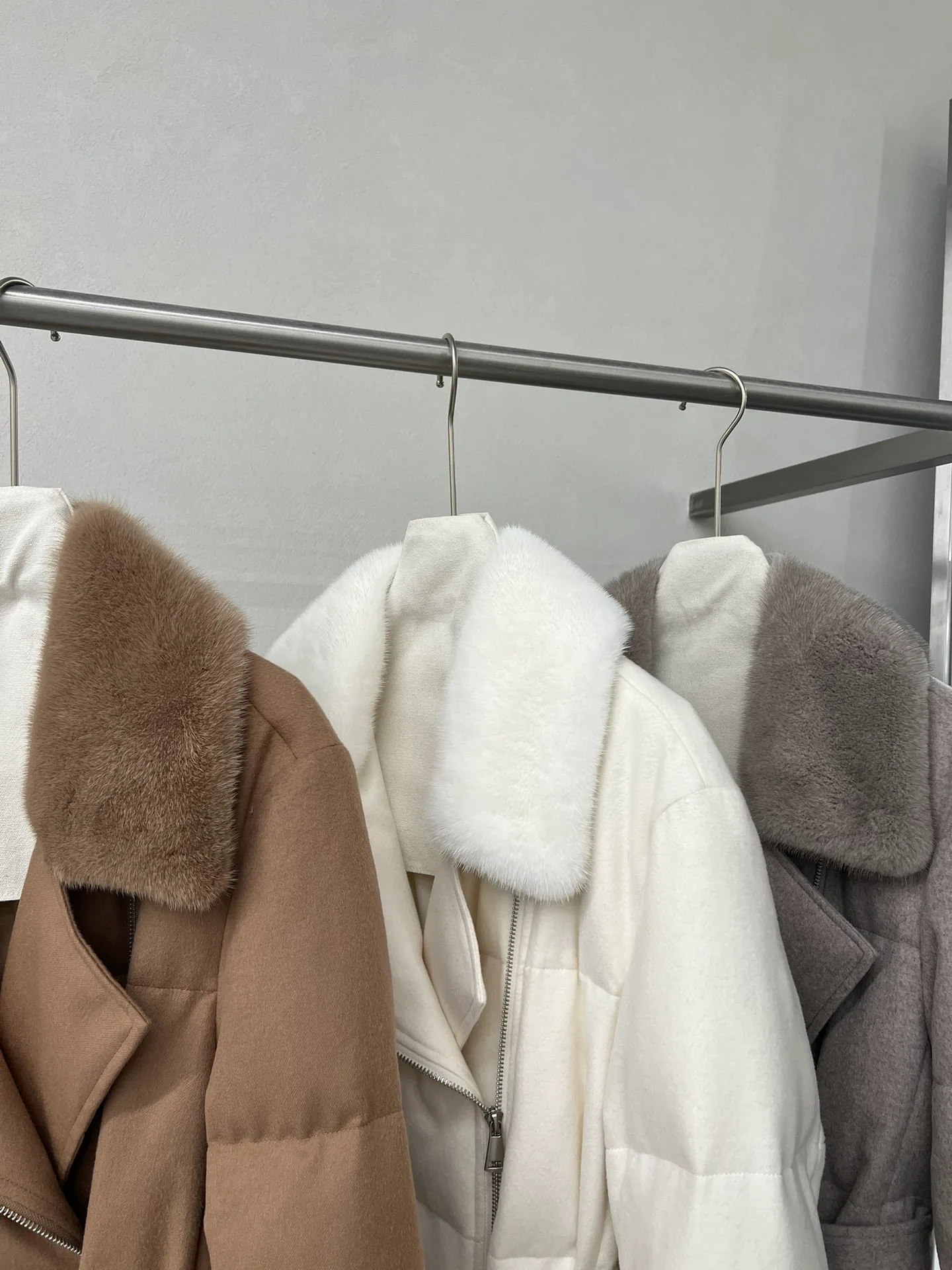 Women's Jackets And Down Jackets LORO PIANA 18106311