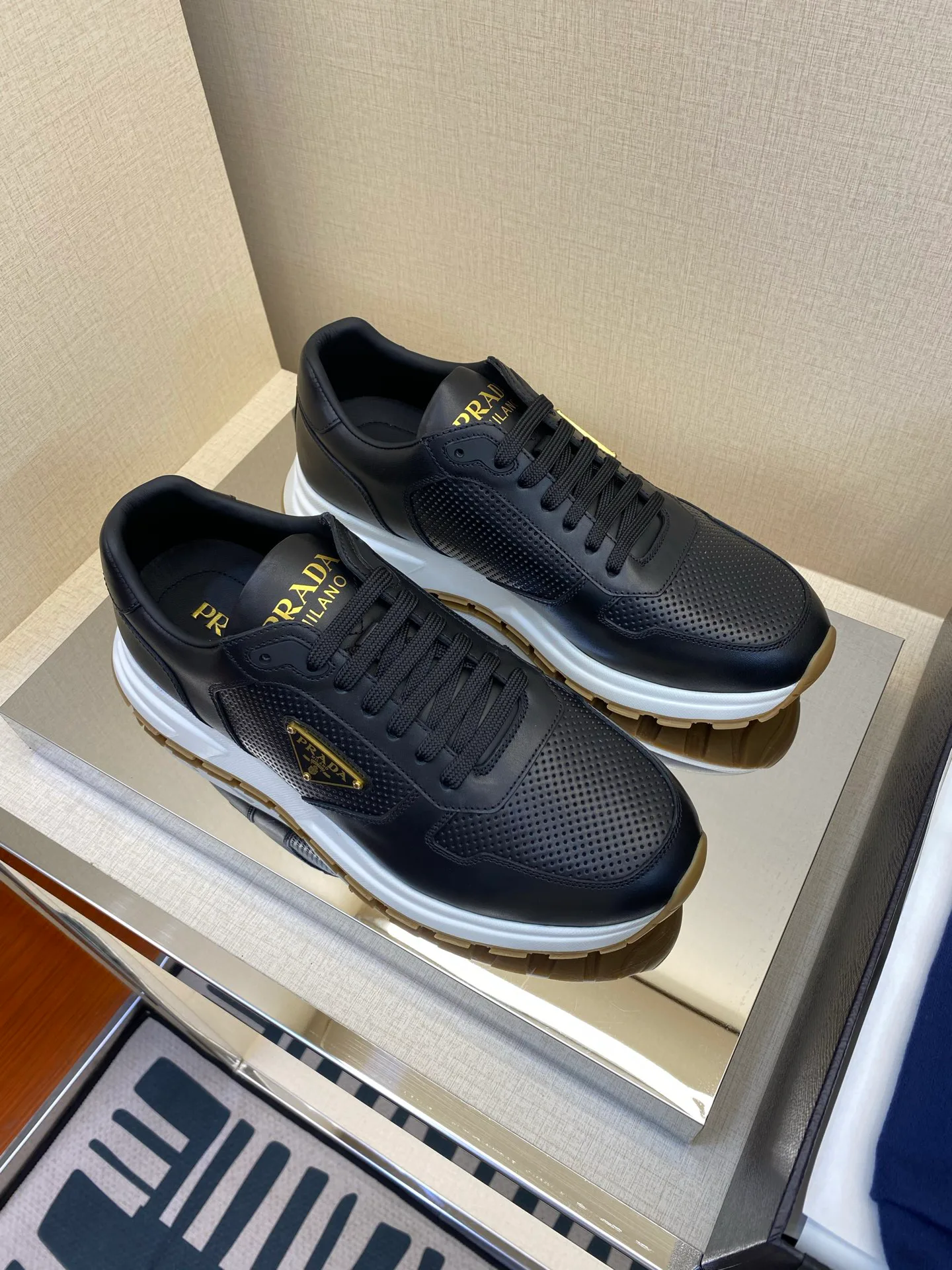 Men's Sneakers PRADA 18039816