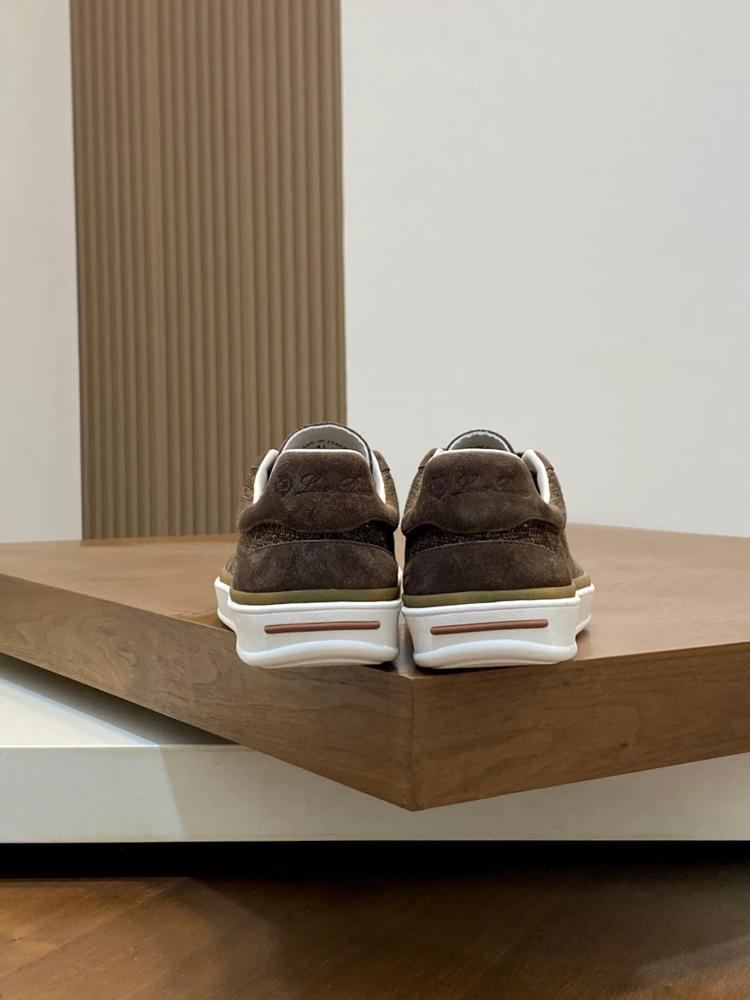 Men's Sneakers LORO PIANA 16978210