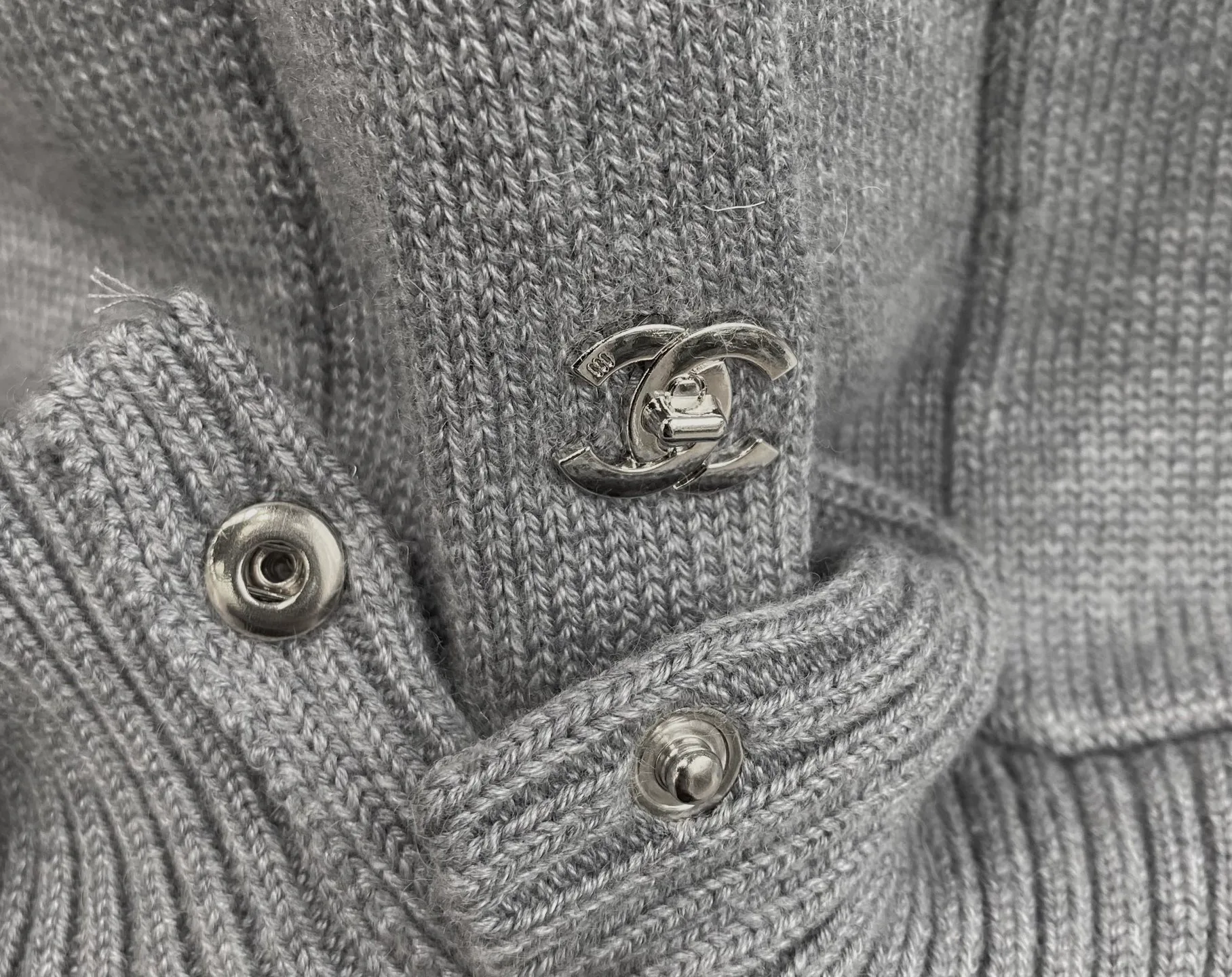 Women's Jumpers And Sweaters CHANEL 16962295