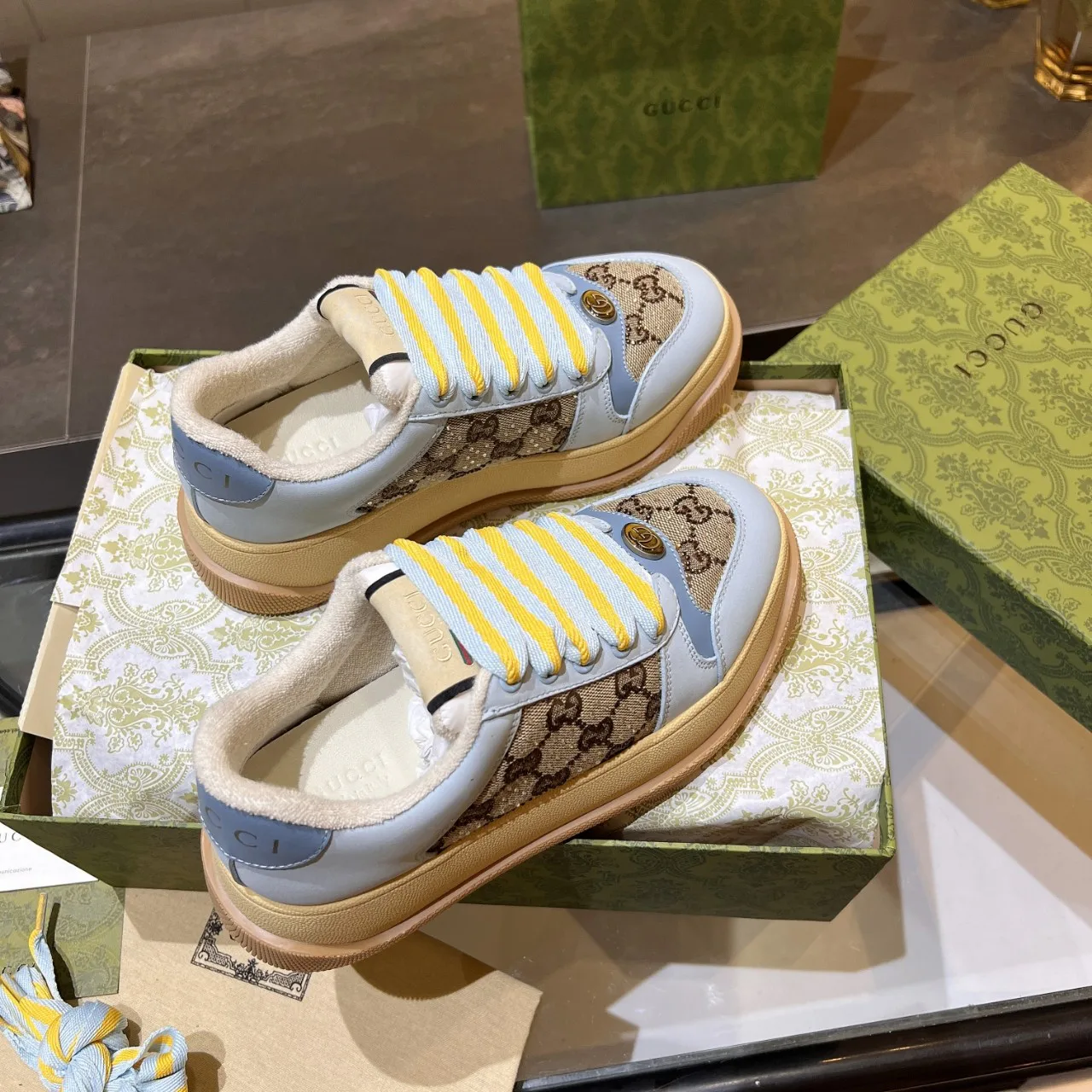 Women's Sneakers GUCCI 17955443