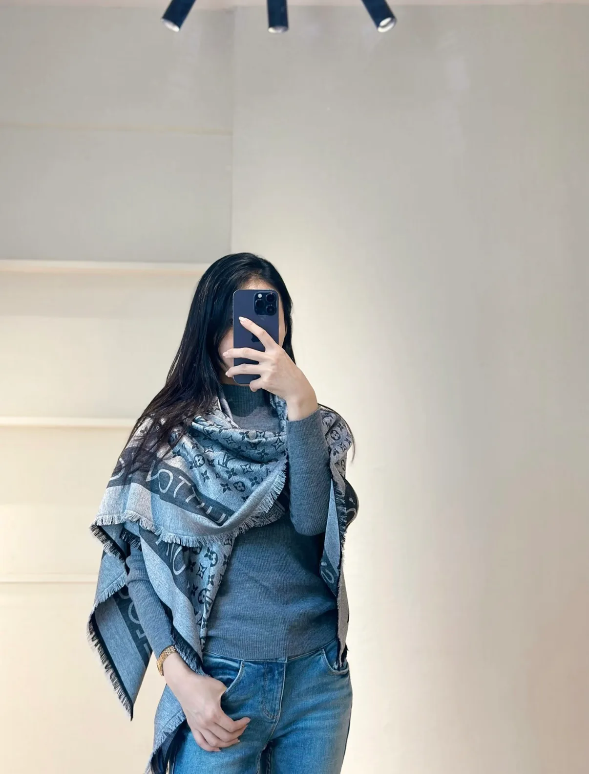 Scarves LOUIS VUITTON 17837996