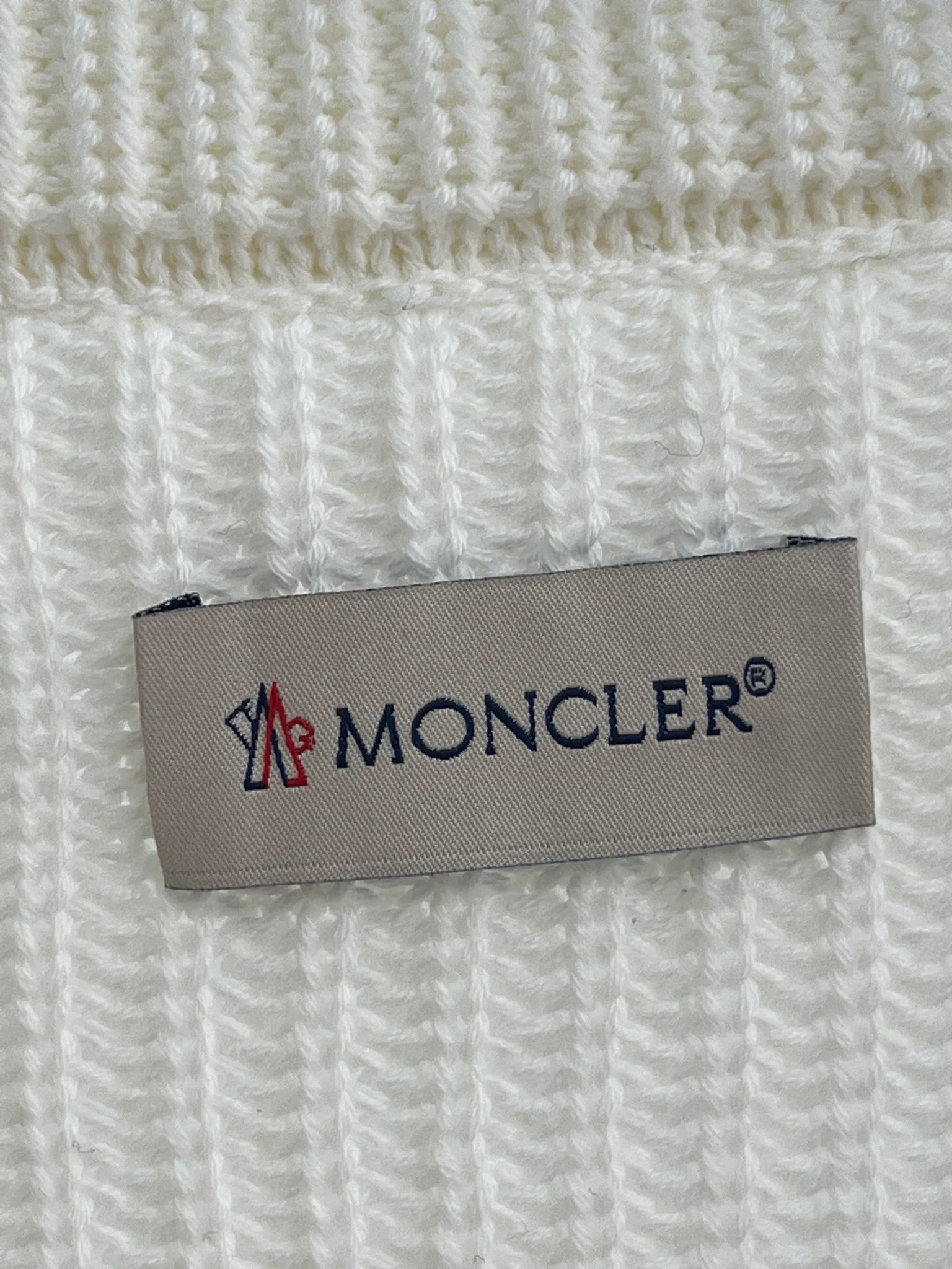 Women's Jackets And Down Jackets MONCLER 18416255