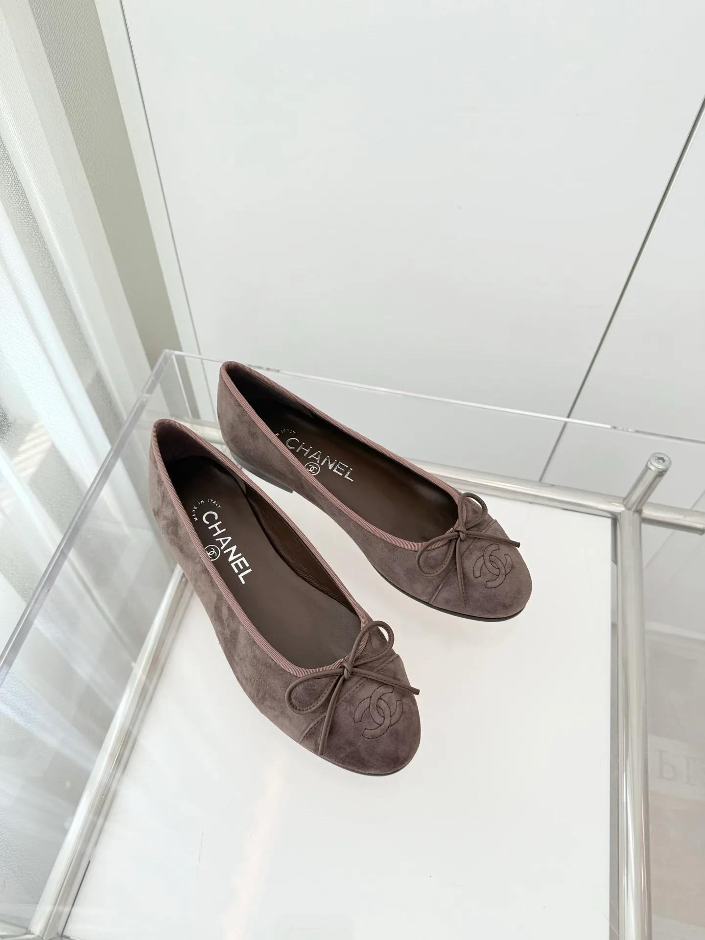 Women's Ballet Flats CHANEL 18120820