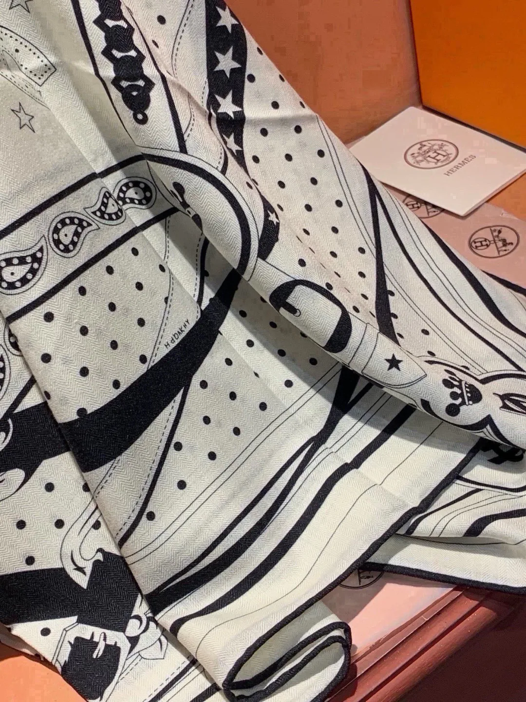 Silk Scarves HERMES 18322207