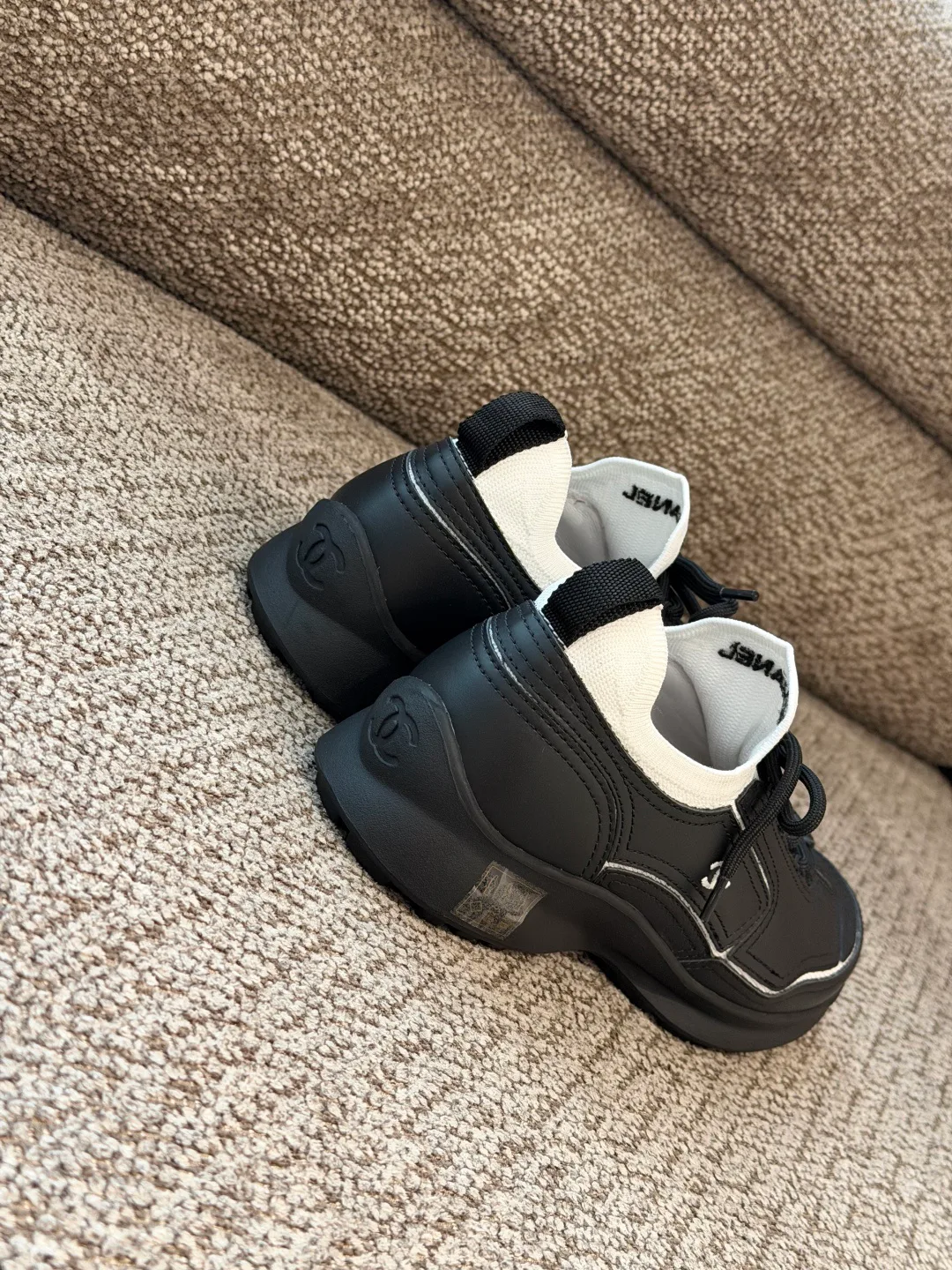 Women's Sneakers CHANEL 18224142