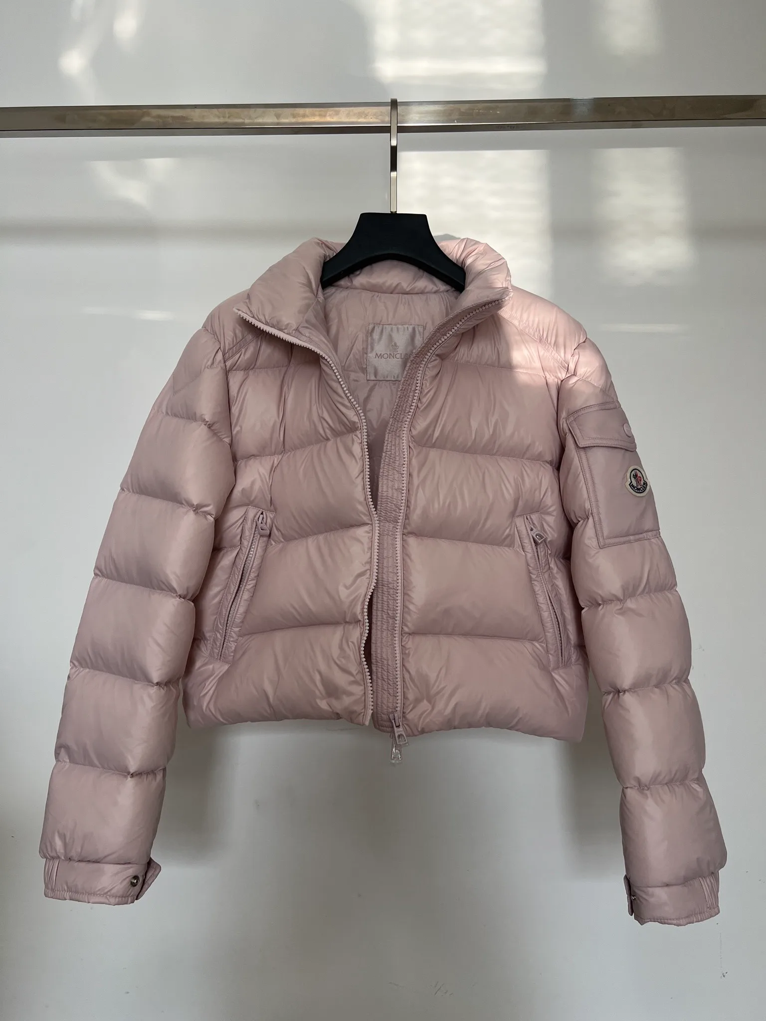 Women's Jackets And Down Jackets MONCLER 18416133
