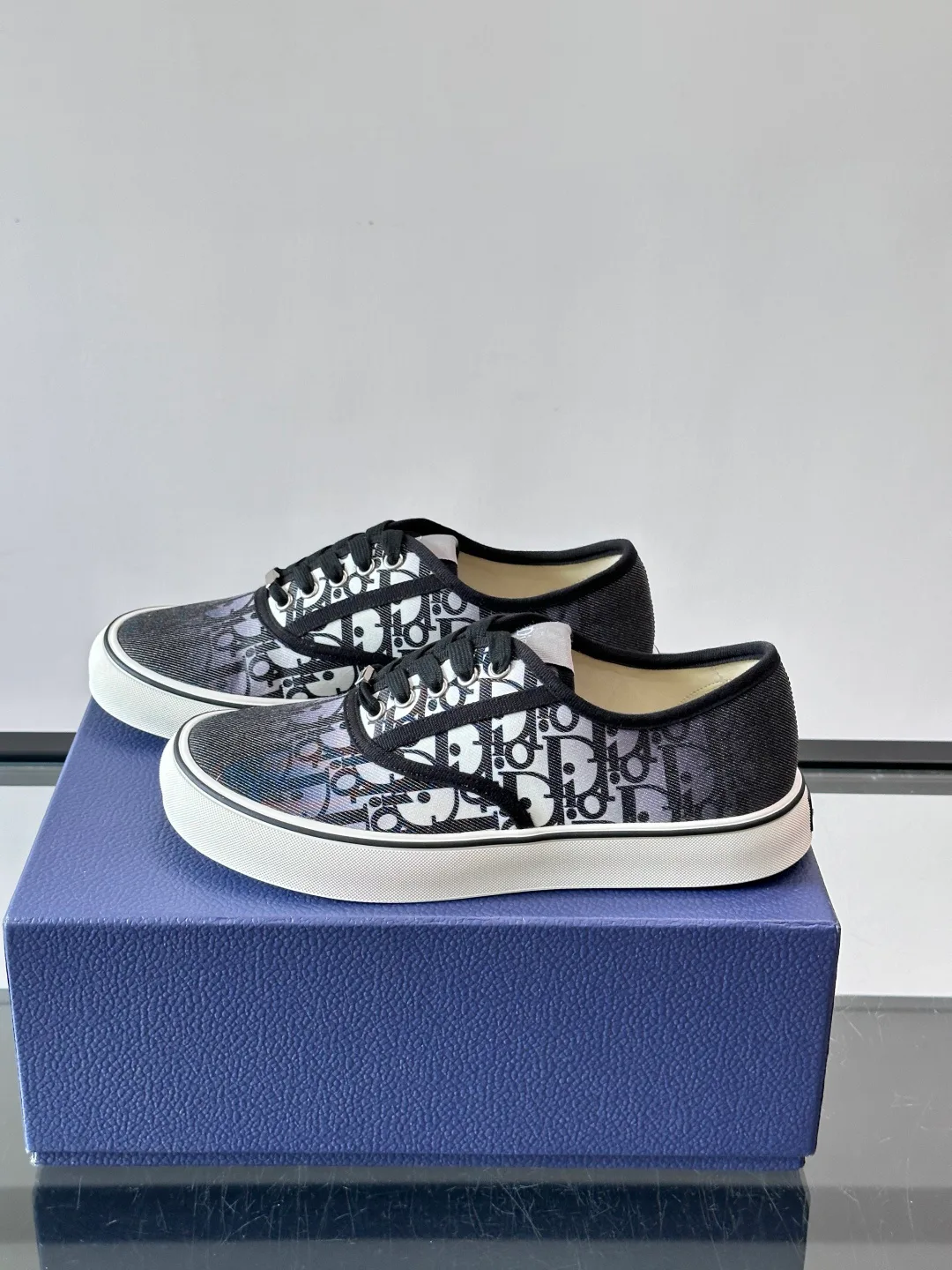 Women's Sneakers CHRISTIAN DIOR 17649813