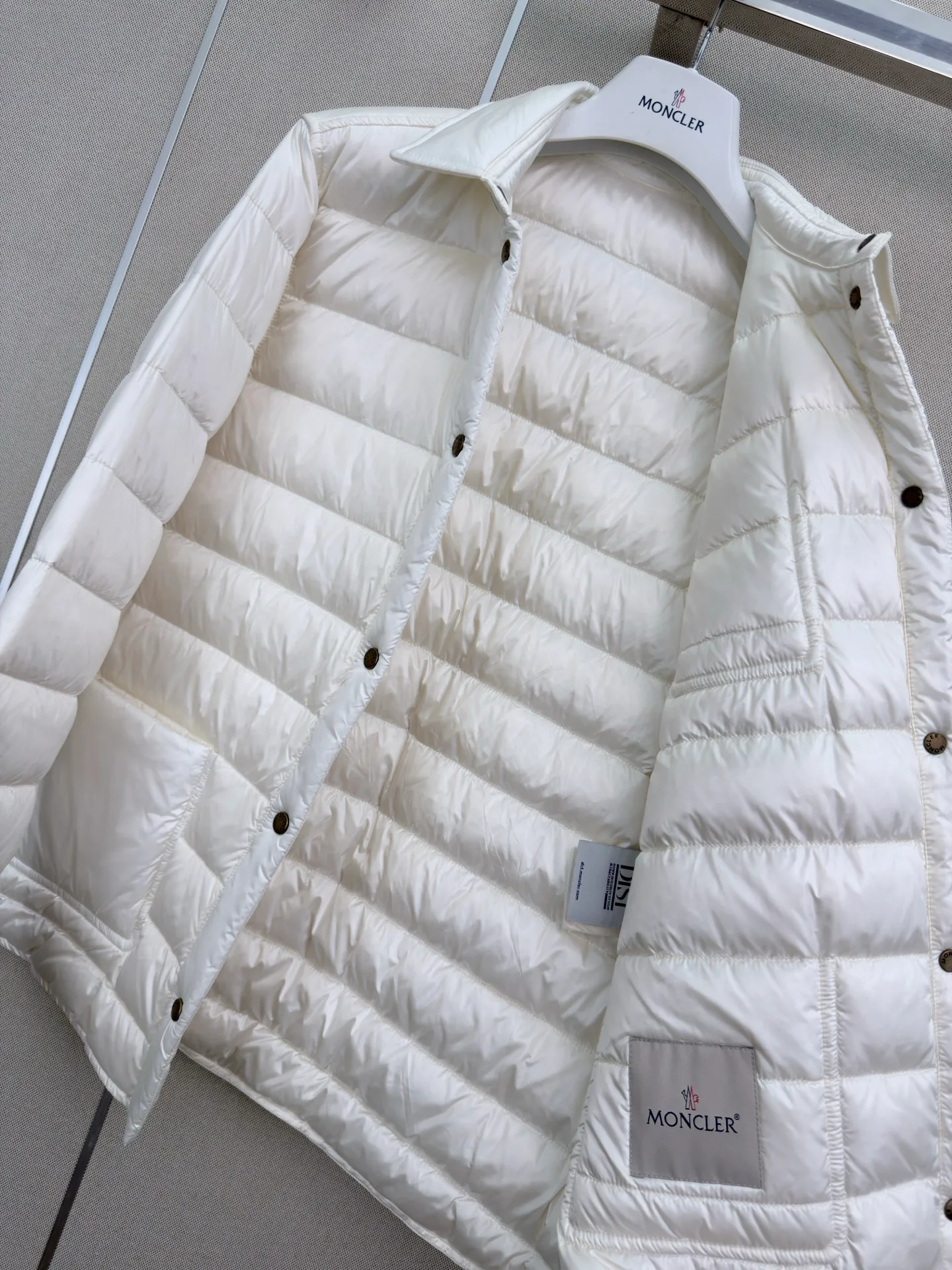 Women's Jackets And Down Jackets MONCLER 17919457