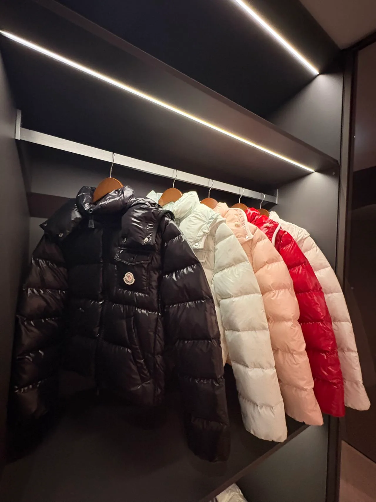 Men's Jackets And Down Jackets MONCLER 18029386