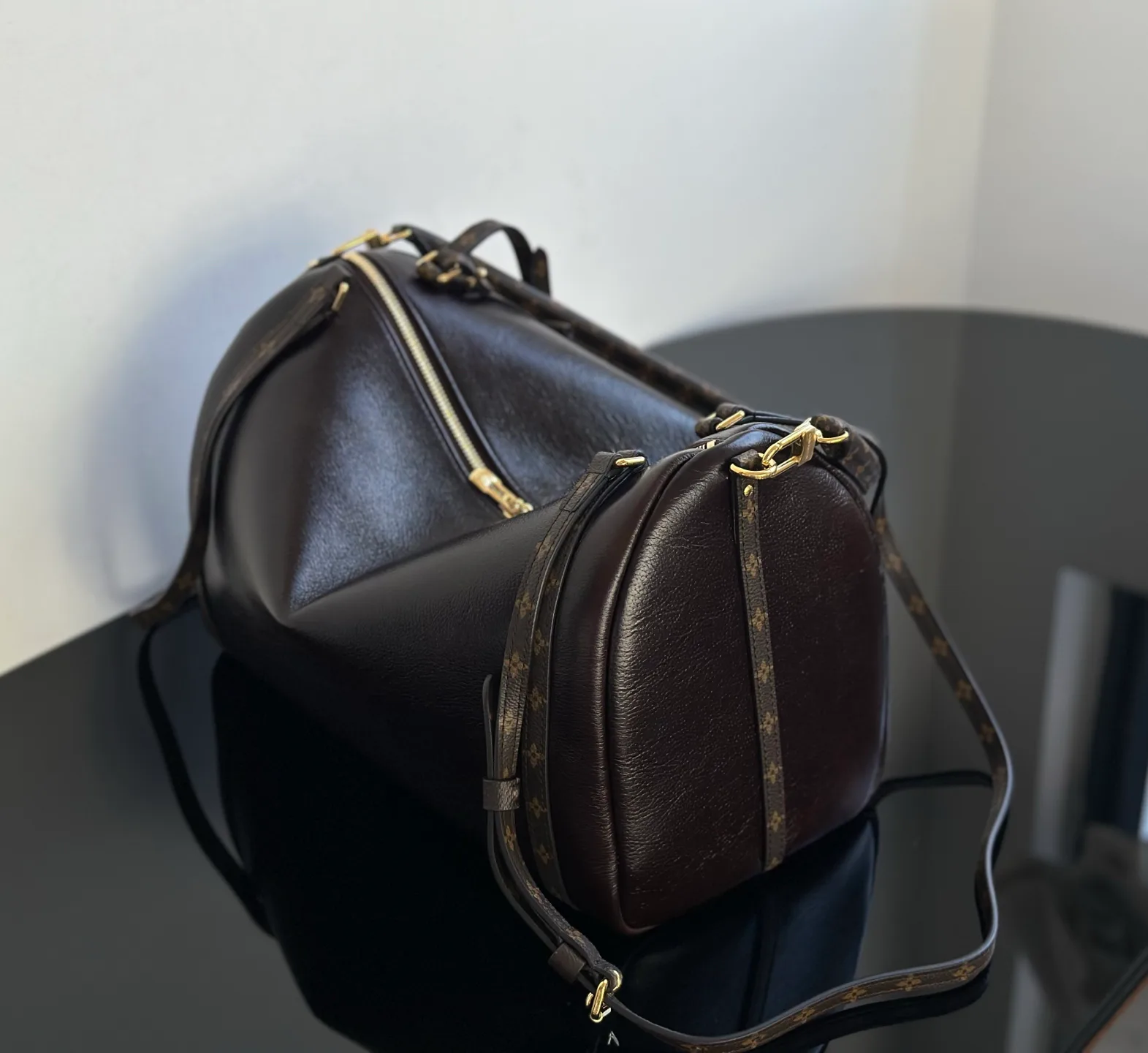 Women's Classic Handbags LOUIS VUITTON 18376608