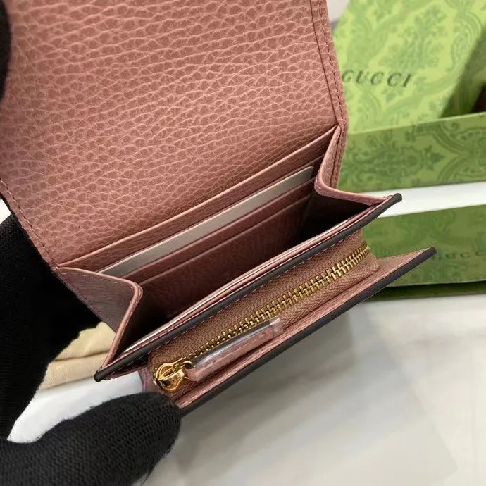 Women's Clutches GUCCI 18463181