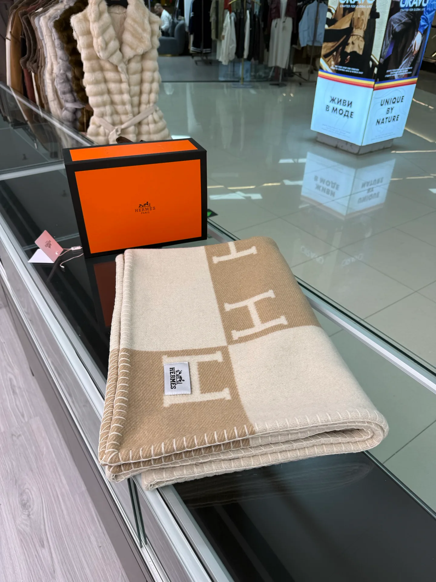 Textiles HERMES 18222663