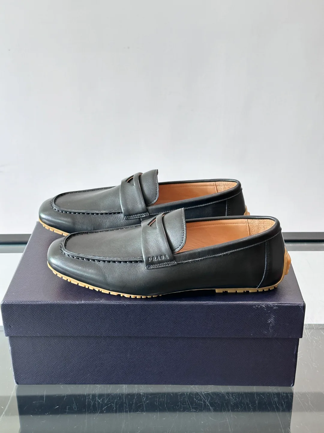 Men's Loafers And Dress Shoes PRADA 17447557