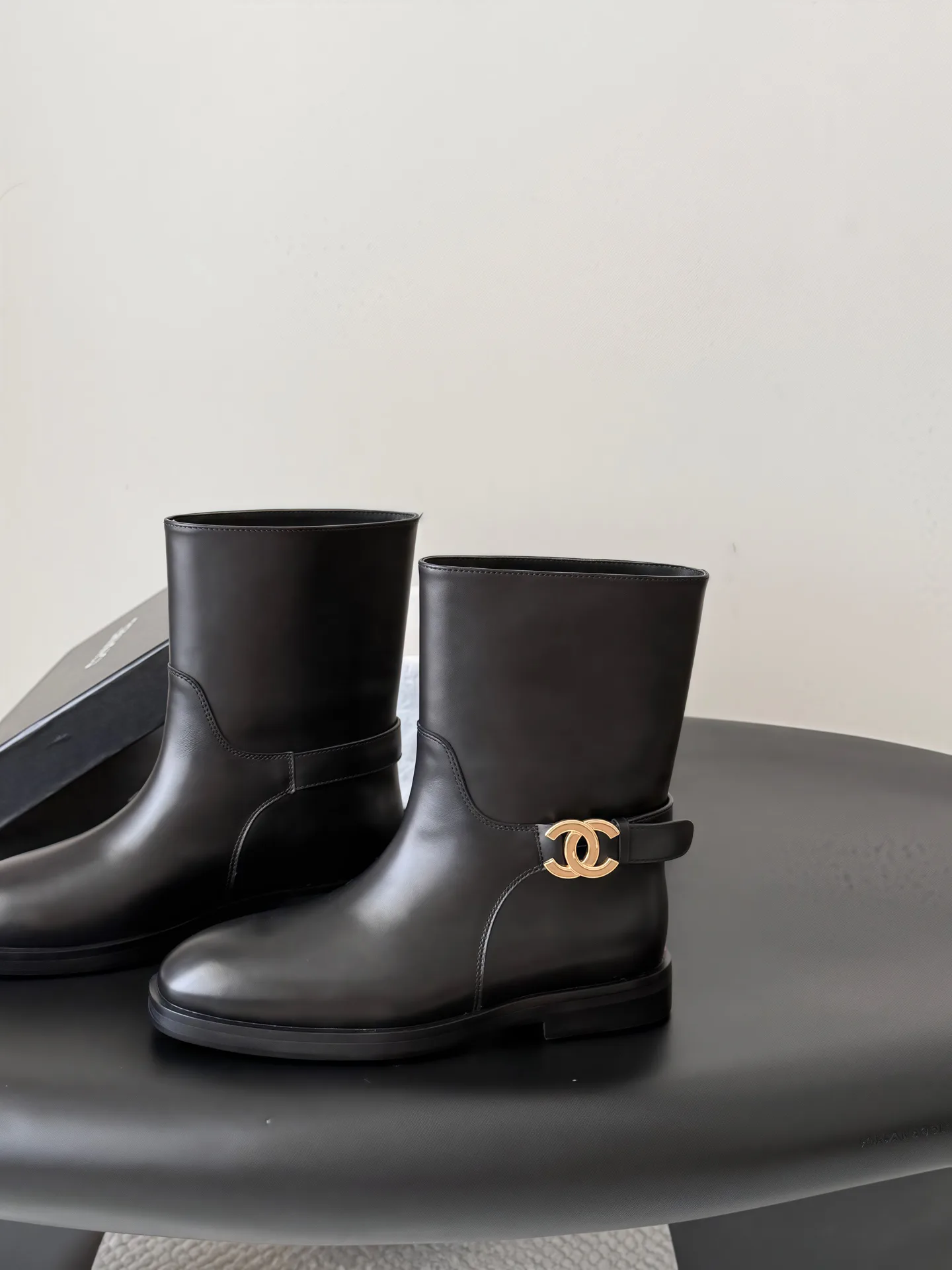 Women's Boots CHANEL 18053095