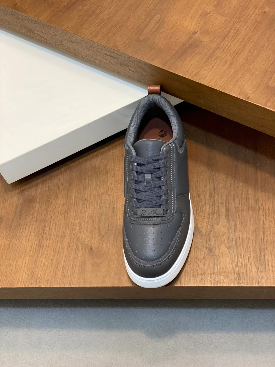 Men's Sneakers LORO PIANA 18079039