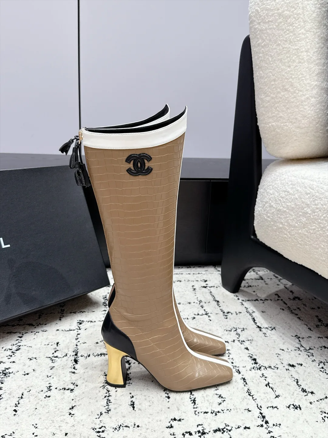Women's Boots CHANEL 18406508