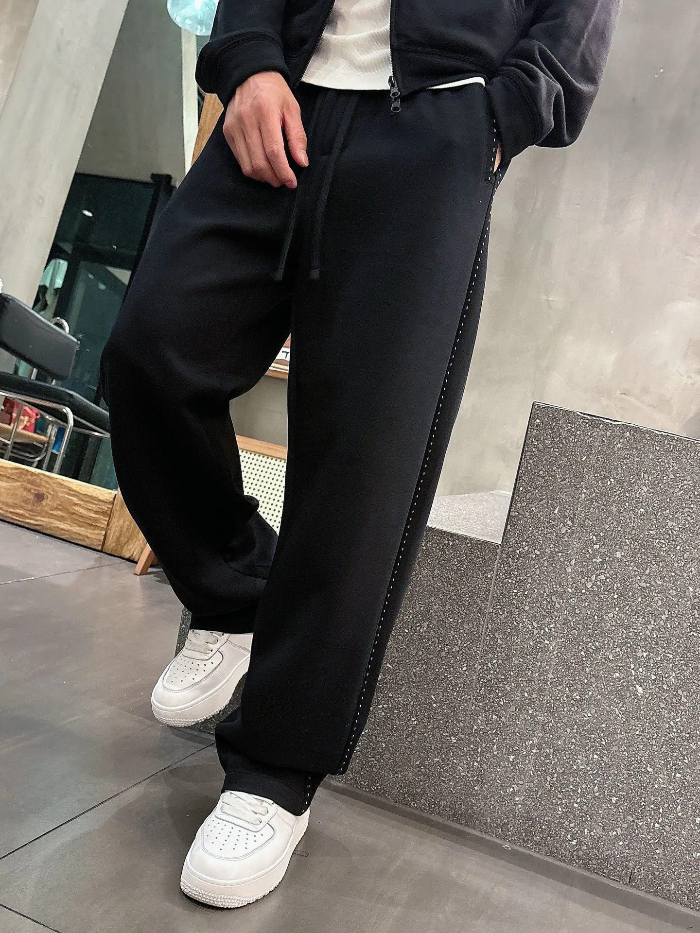 Брюки Мужские Balenciaga 18596835
