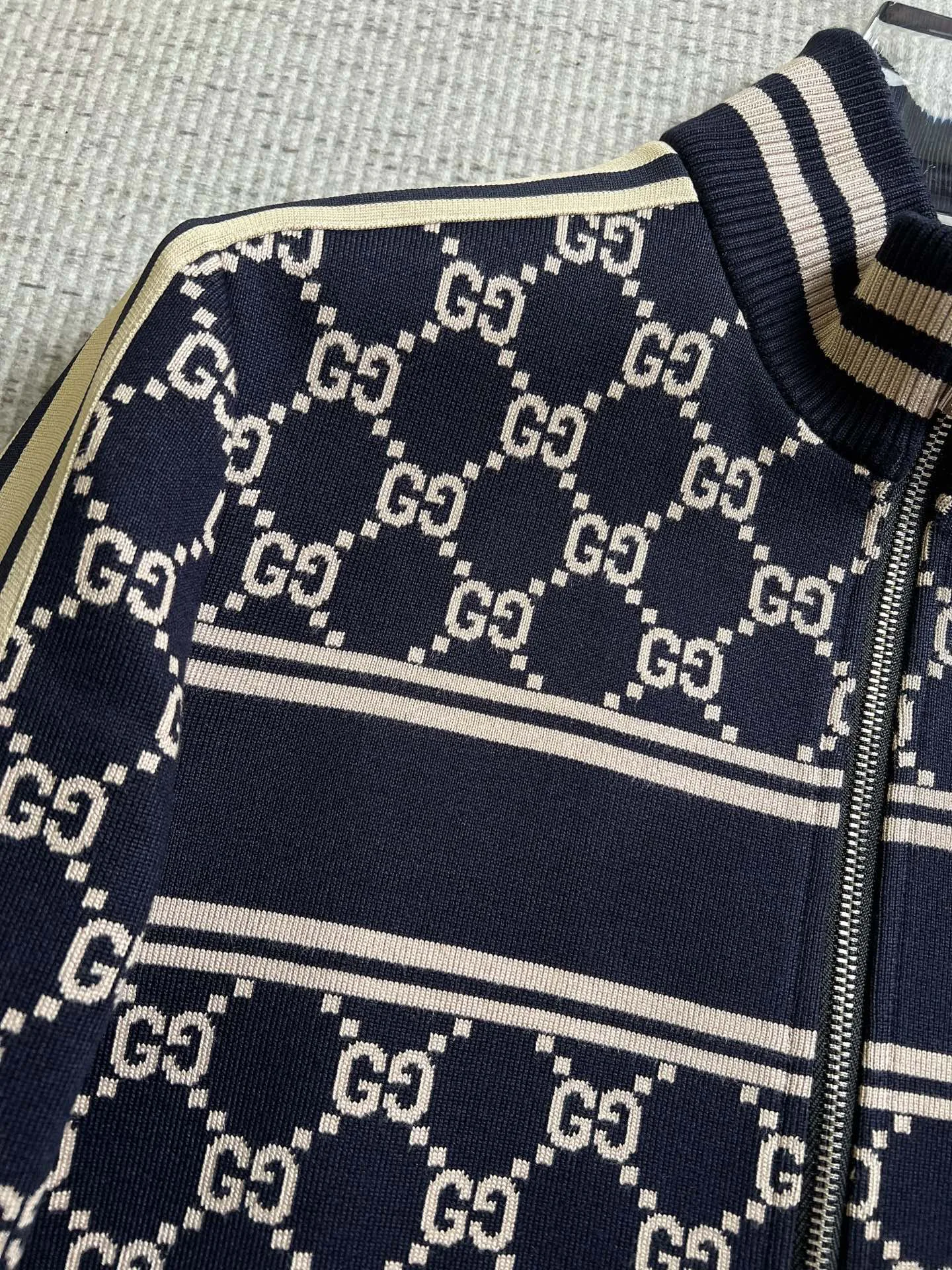 Men's Jackets And Down Jackets GUCCI 18098407
