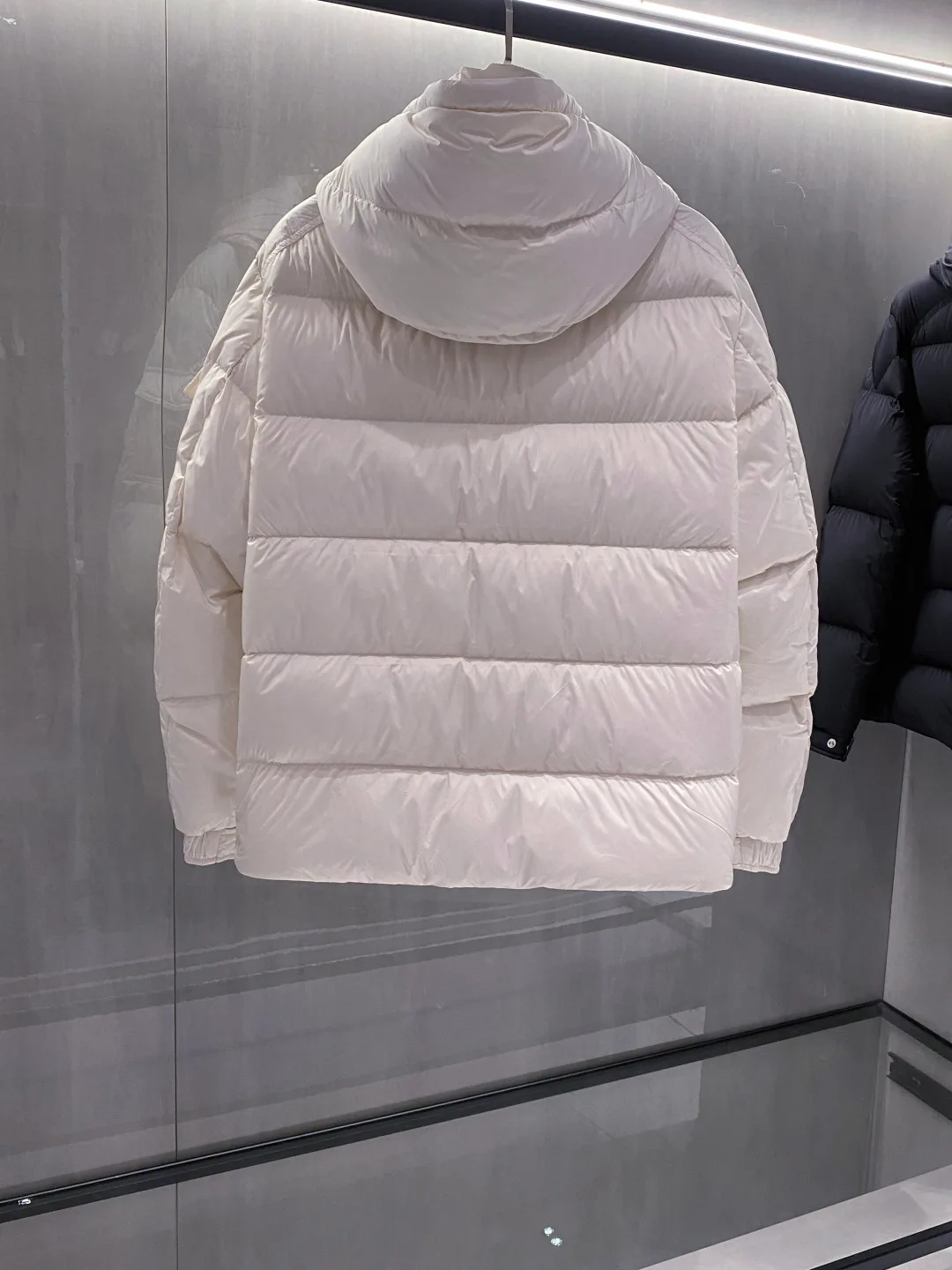 Куртки И Пуховики Мужские Moncler 18572325