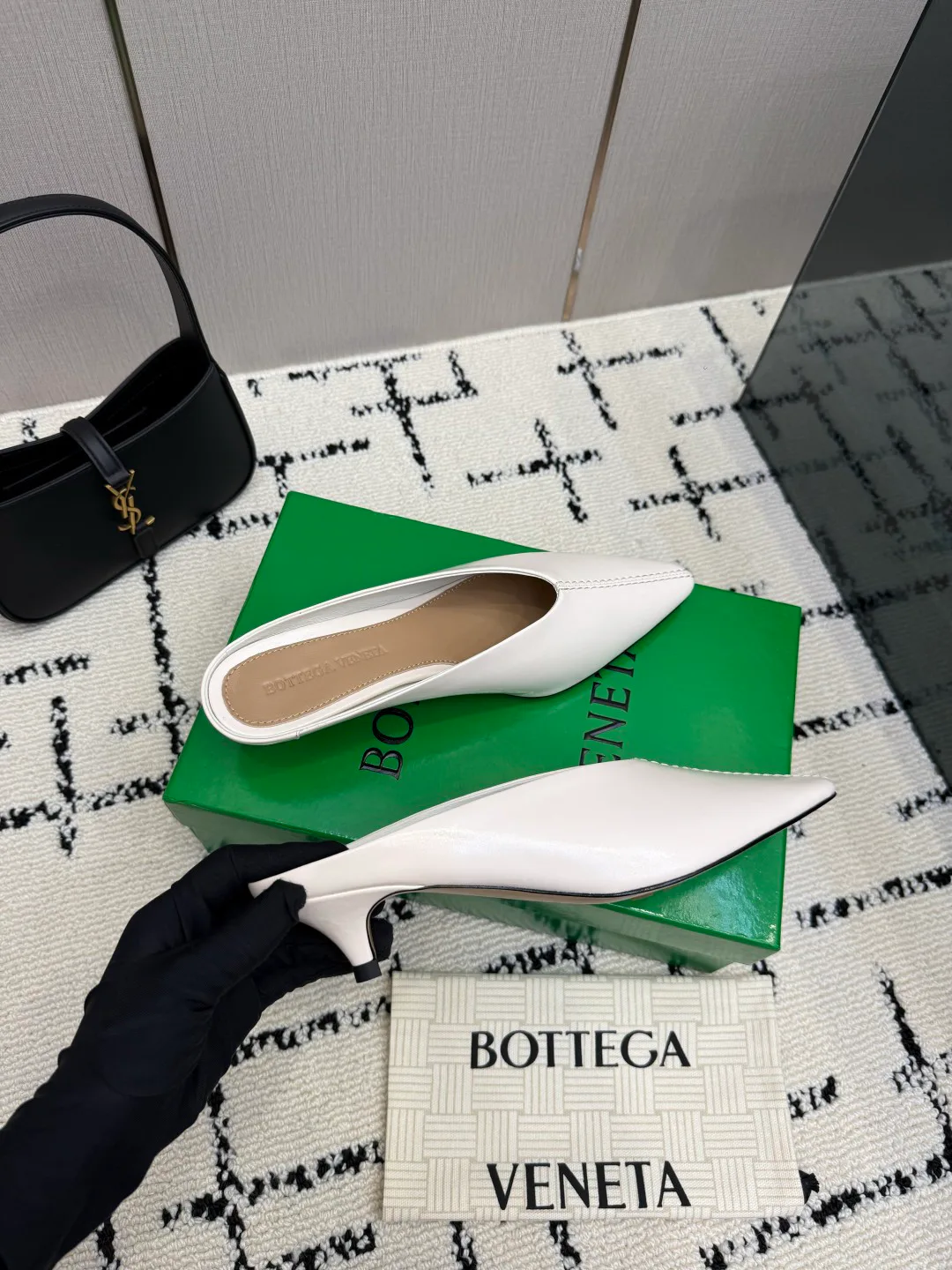 Women's Mules And Clogs BOTTEGA VENETA 18135180
