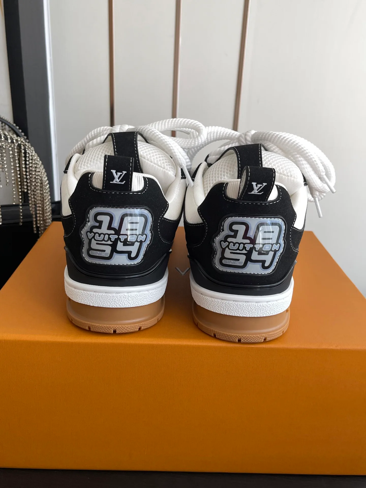 Women's Sneakers LOUIS VUITTON 17908532