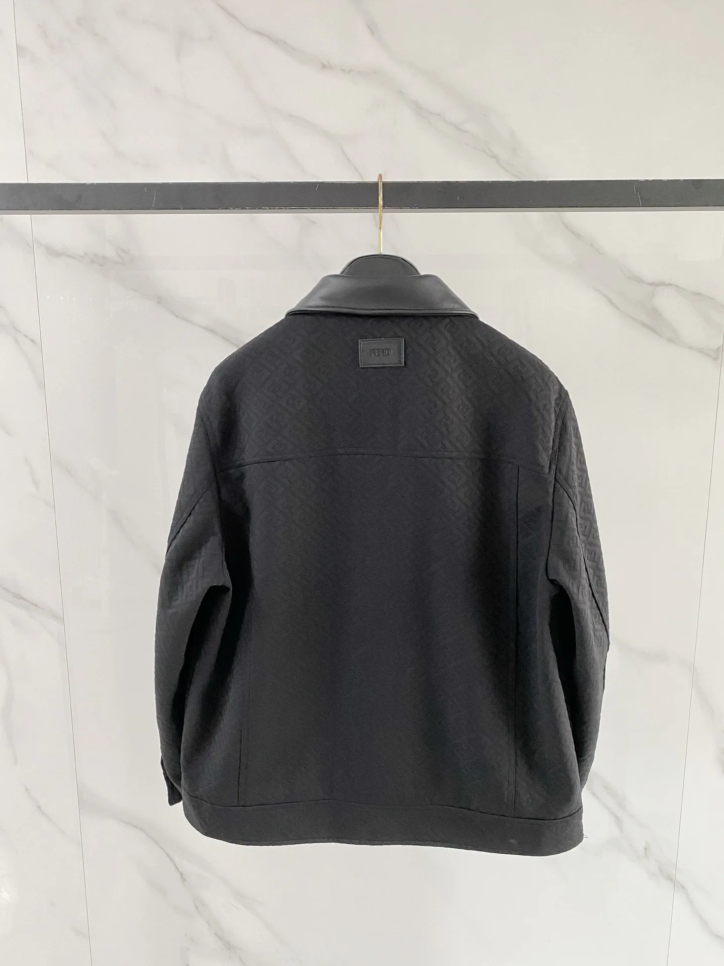 Куртки И Пуховики Мужские Fendi 18609313