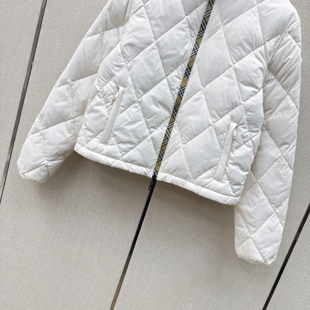 Women's Jackets And Down Jackets BURBERRY 18225571