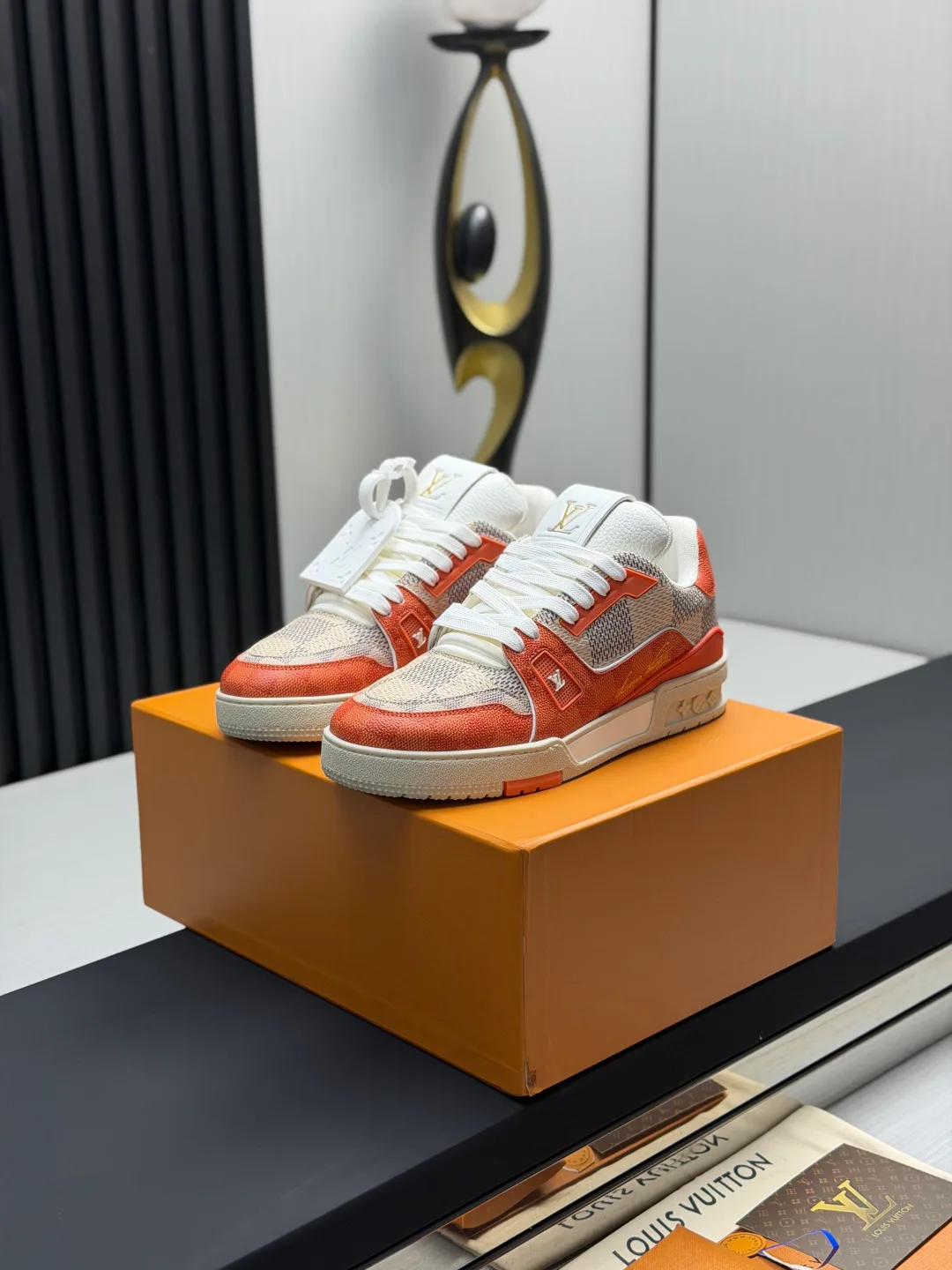 Women's Sneakers LOUIS VUITTON 17865133