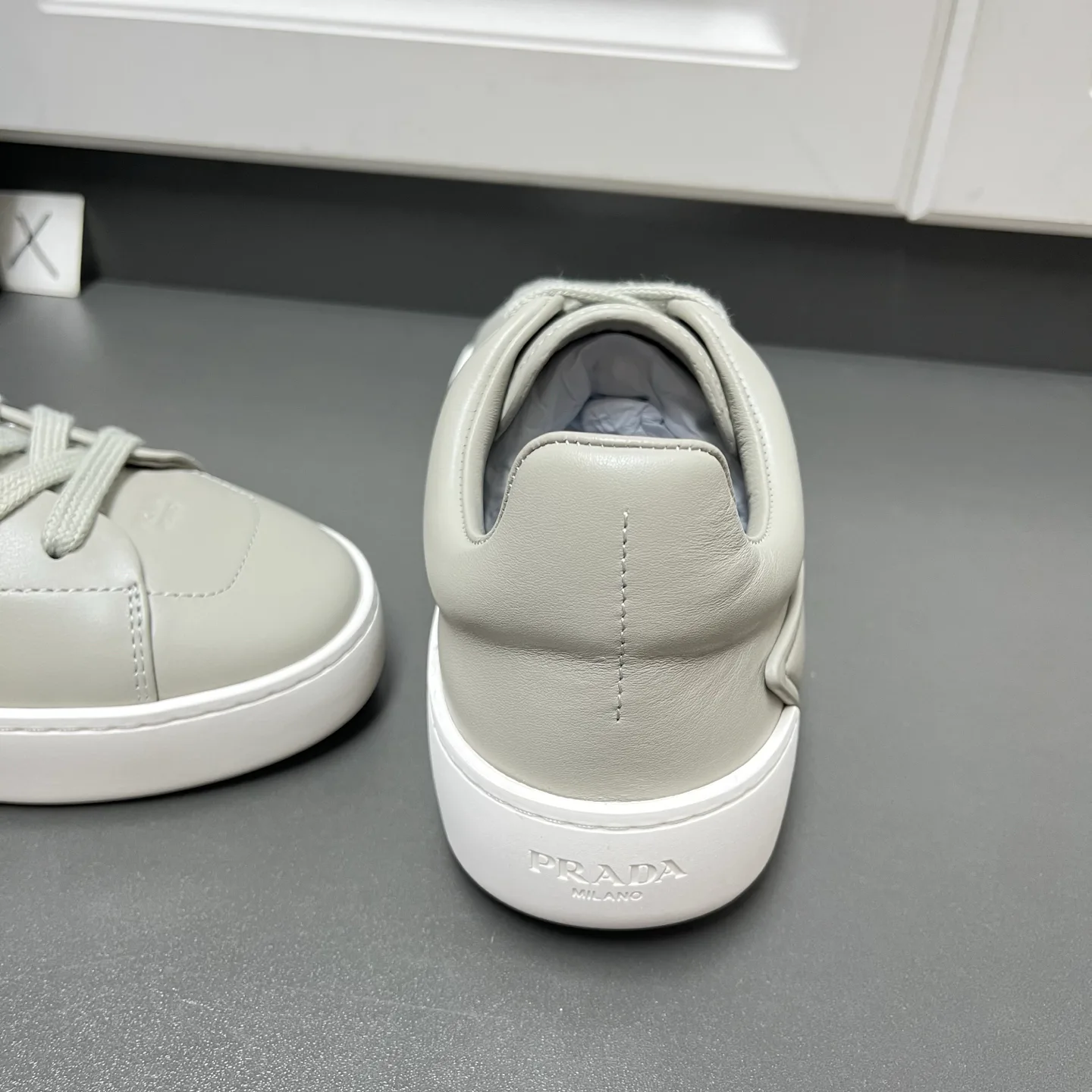 Men's Sneakers PRADA 16940100