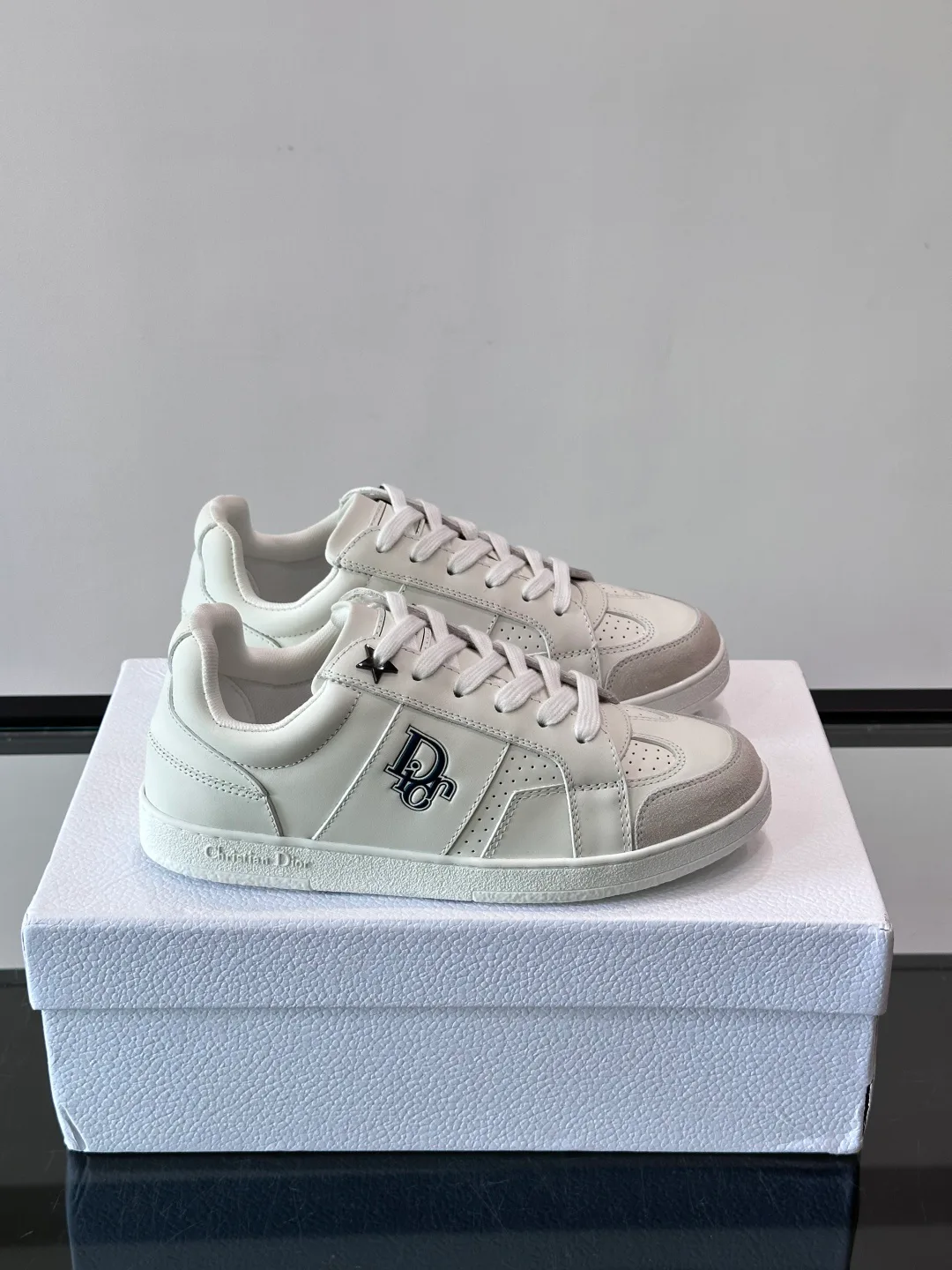 Women's Sneakers CHRISTIAN DIOR 18102635