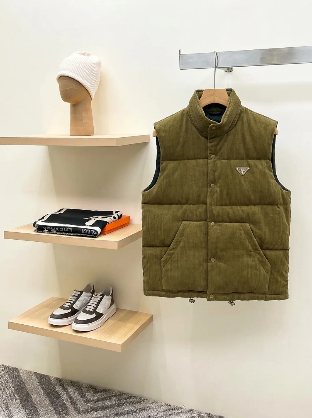 Жилеты Мужские Prada 18596639