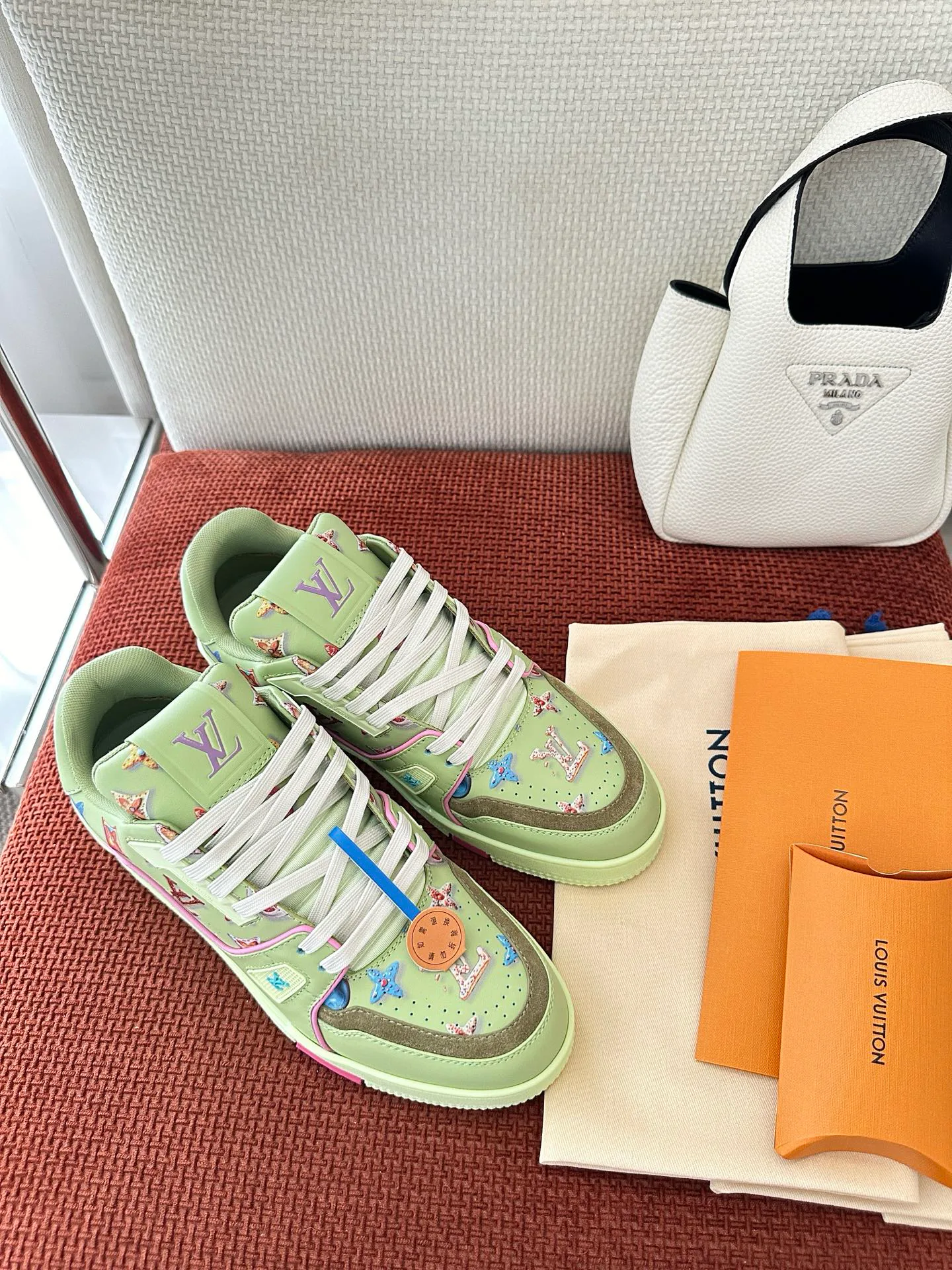 Women's Sneakers LOUIS VUITTON 17449358