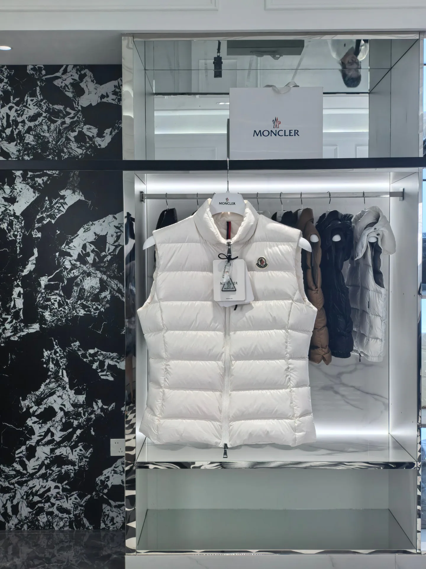 Жилеты Мужские Moncler 18581116