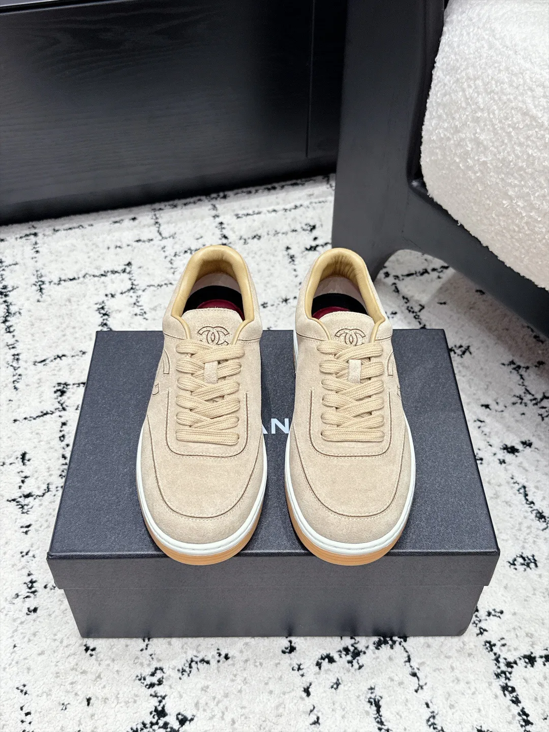 Women's Sneakers CHANEL 18125108