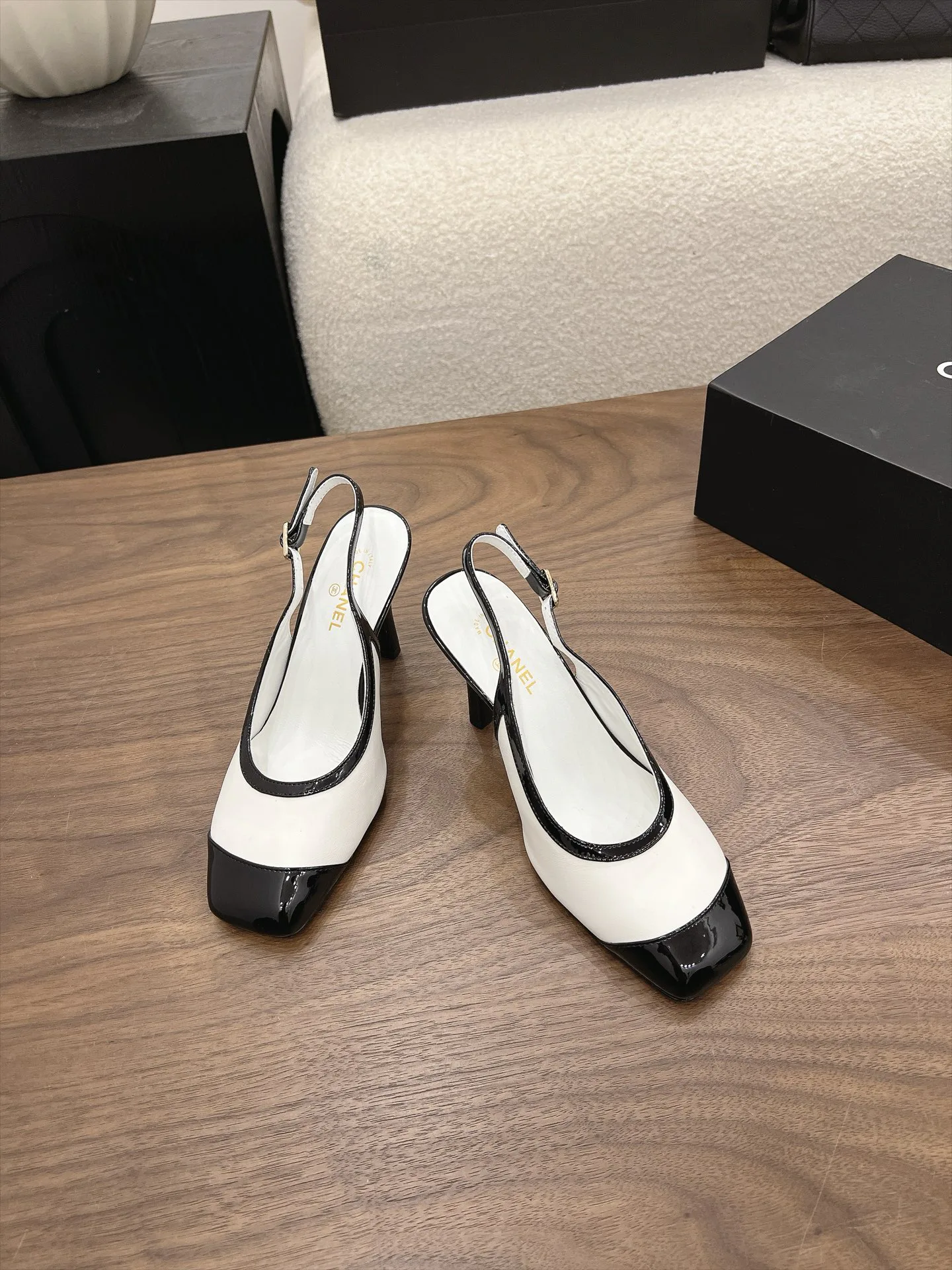 Women's Heels CHANEL 17815450