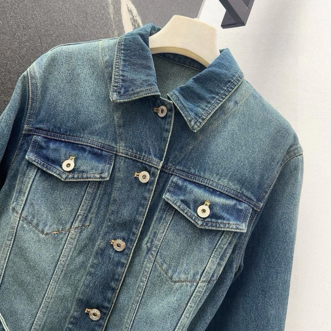 Women's Jackets And Down Jackets LOEWE 17276295