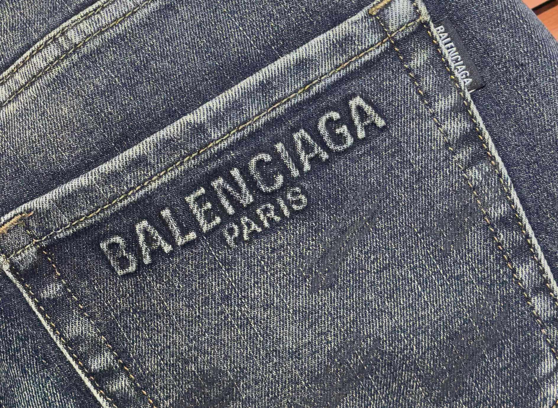 Men's Jeans BALENCIAGA 18098306