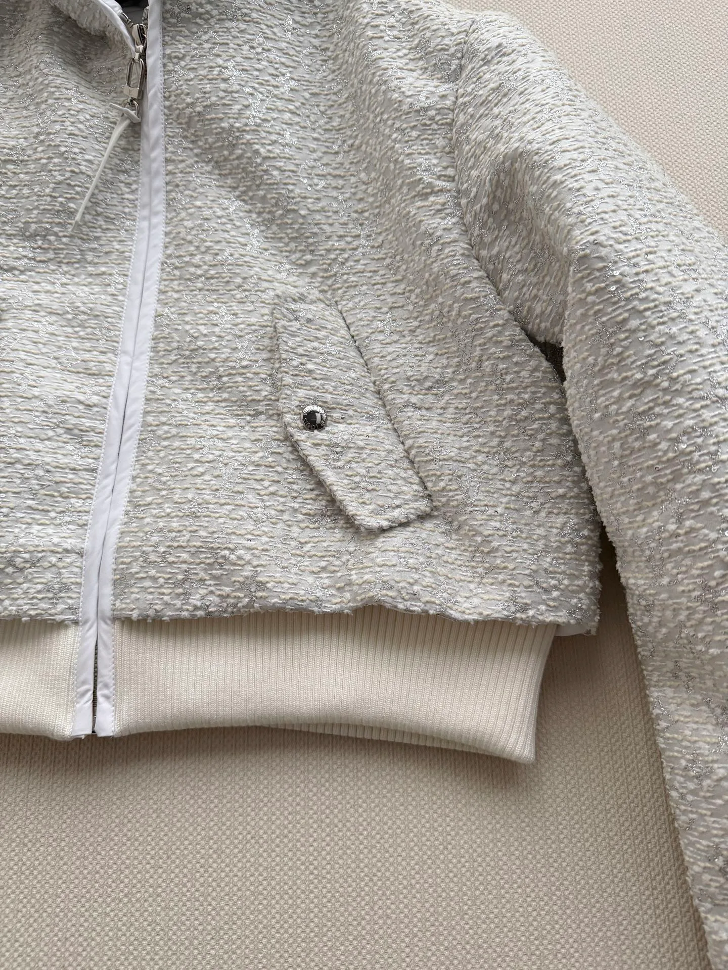 Women's Jackets And Down Jackets LOUIS VUITTON 18047168