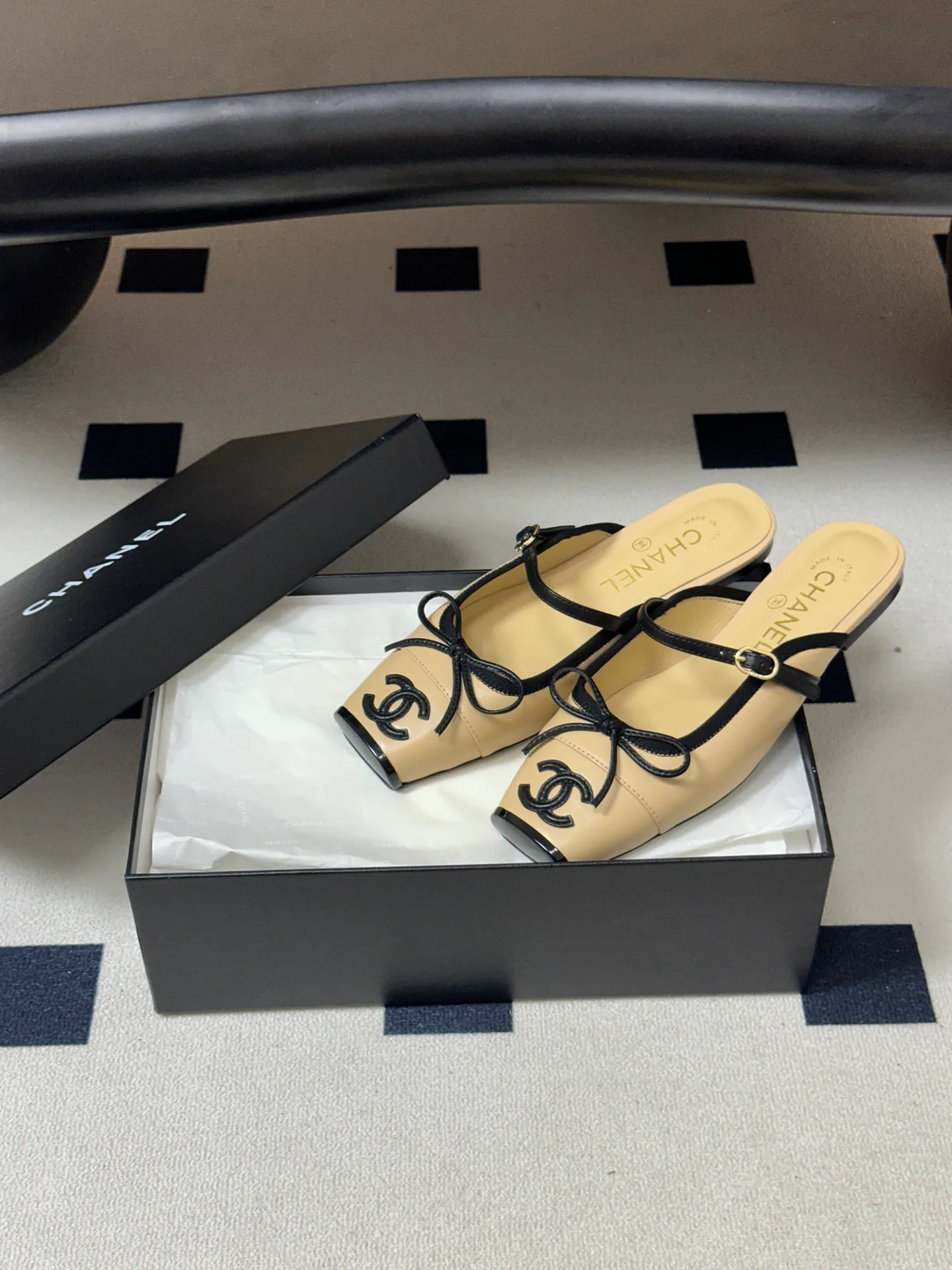 Women's Mules And Clogs CHANEL 17338407