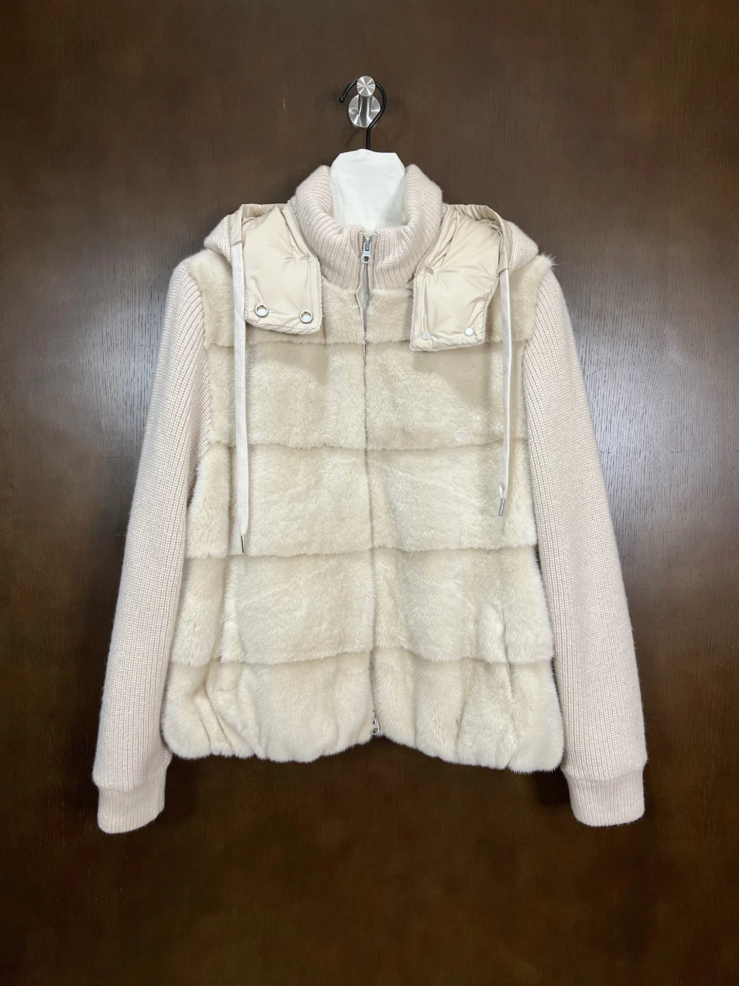 Women's Jackets And Down Jackets LORO PIANA 18198801