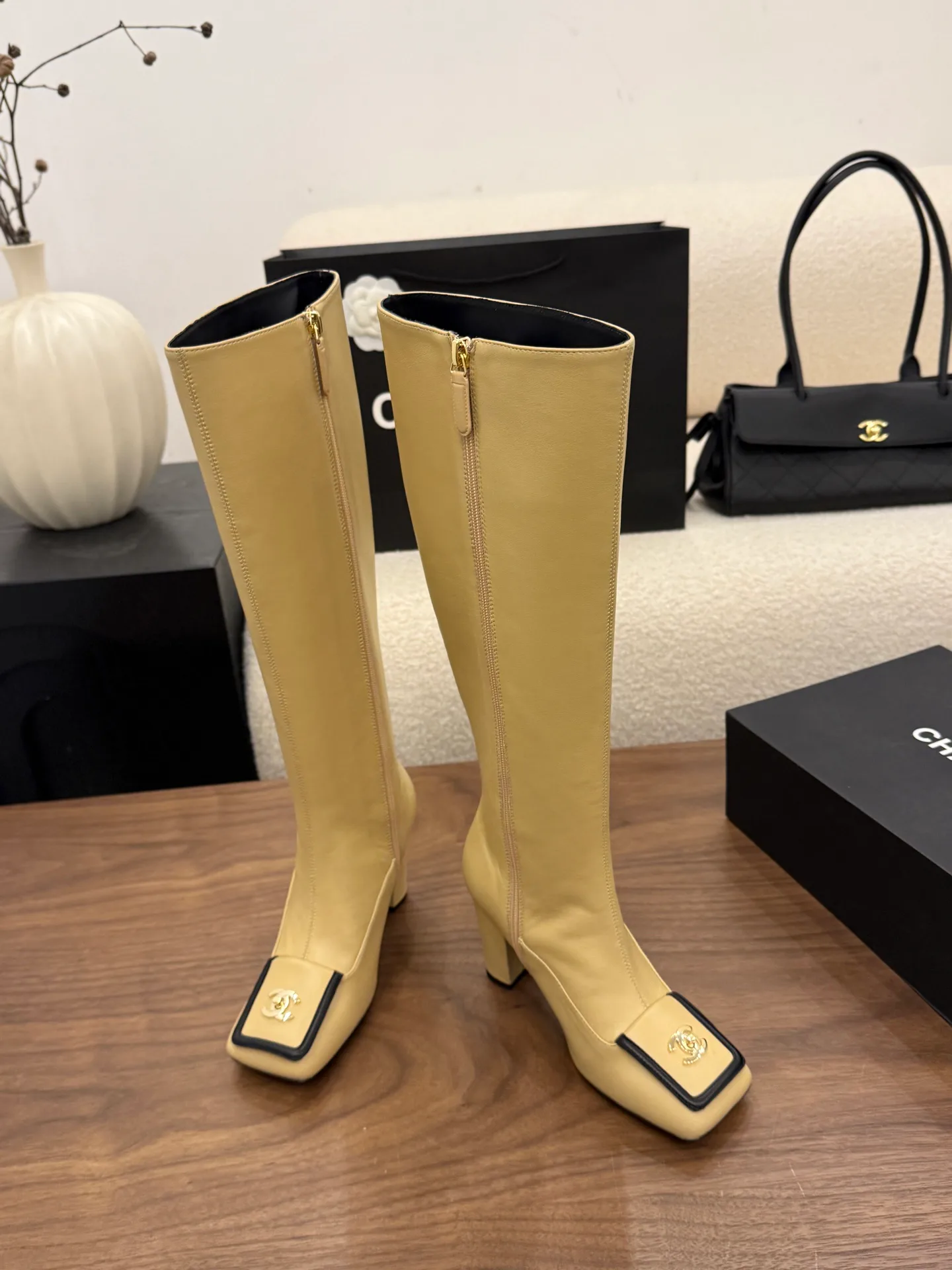 Women's Boots CHANEL 18440771