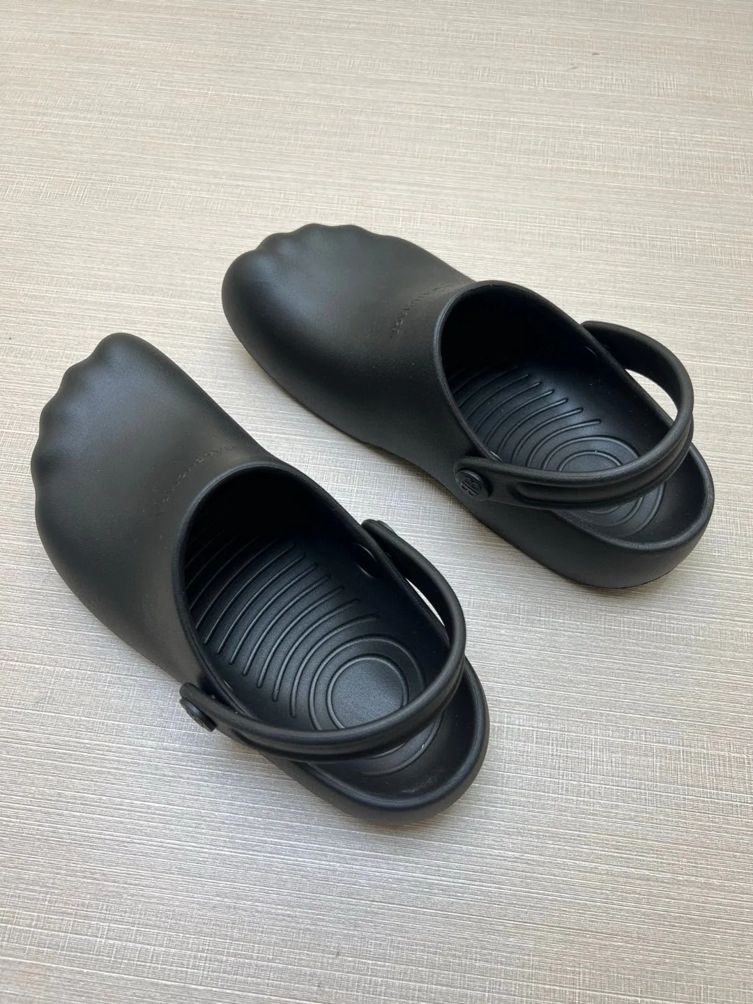 Women's Flip-Flops BALENCIAGA 17078816