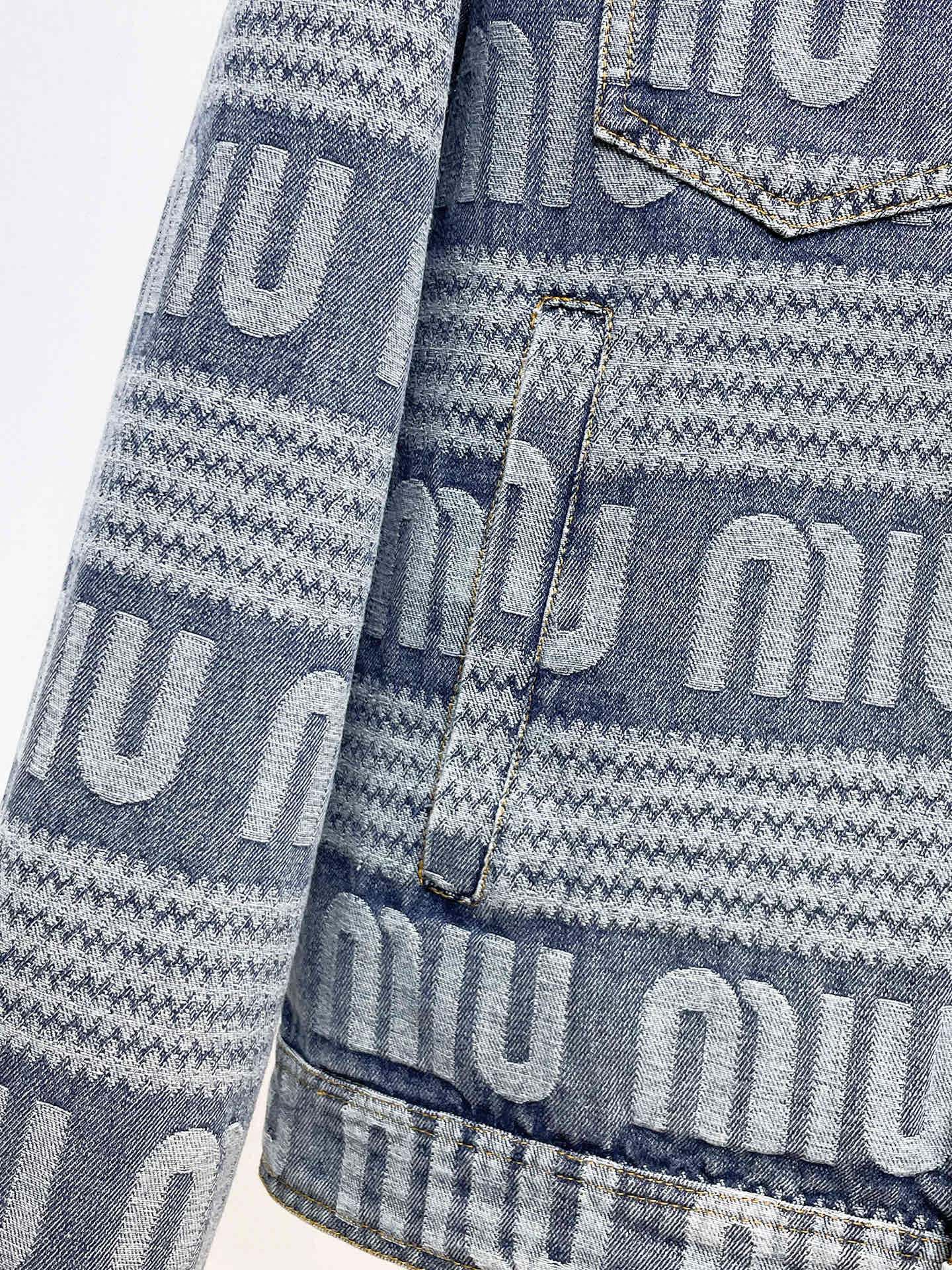 Men's Jackets And Down Jackets MIU MIU 18197221